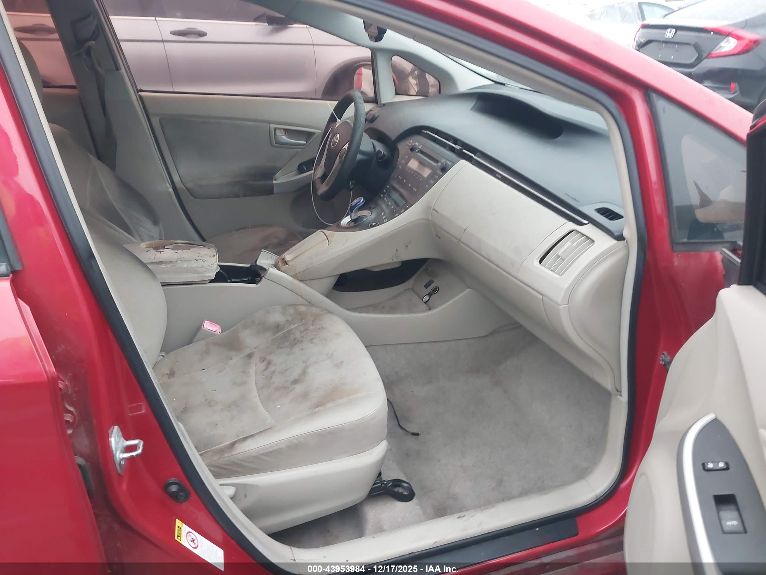 TOYOTA PRIUS image 5