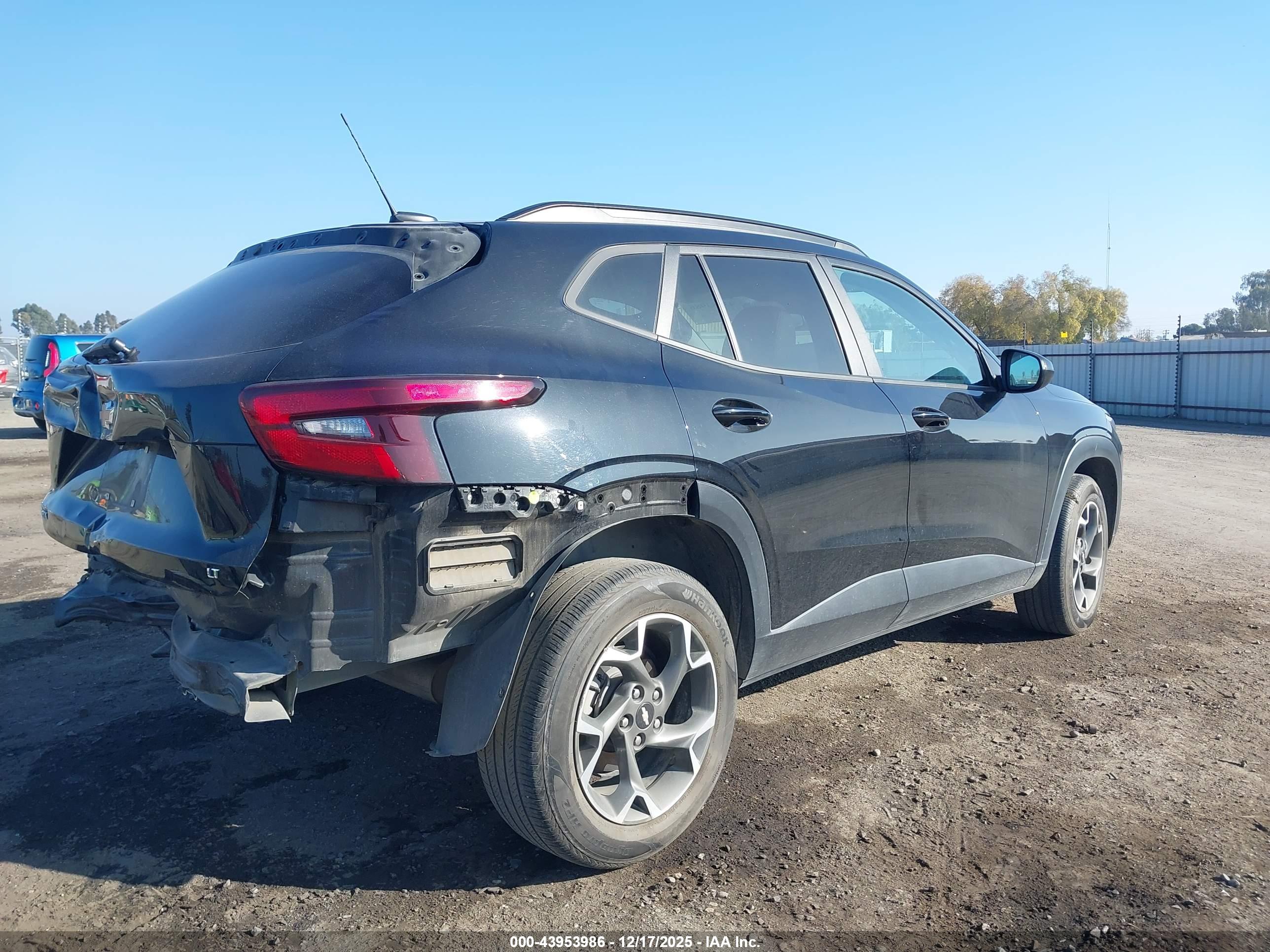CHEVROLET TRAX image 4