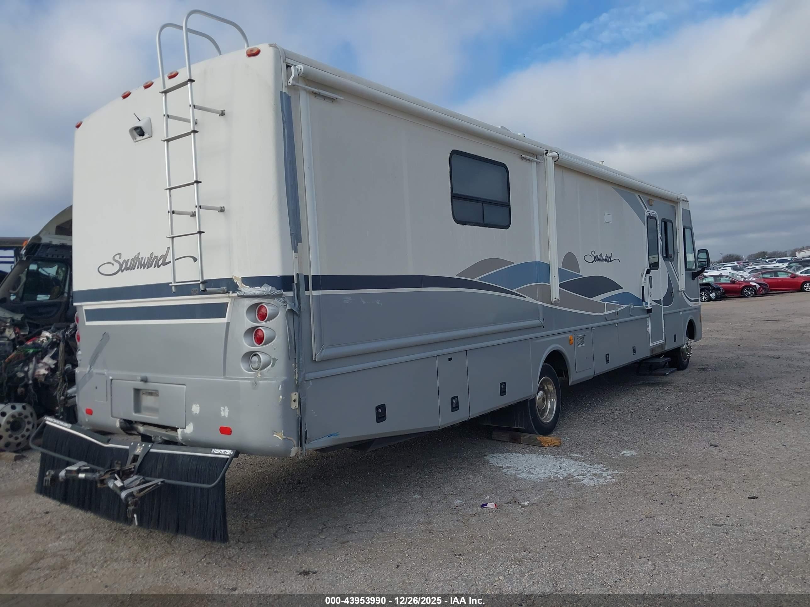 SOUTHWIND MOTORHOME image 4