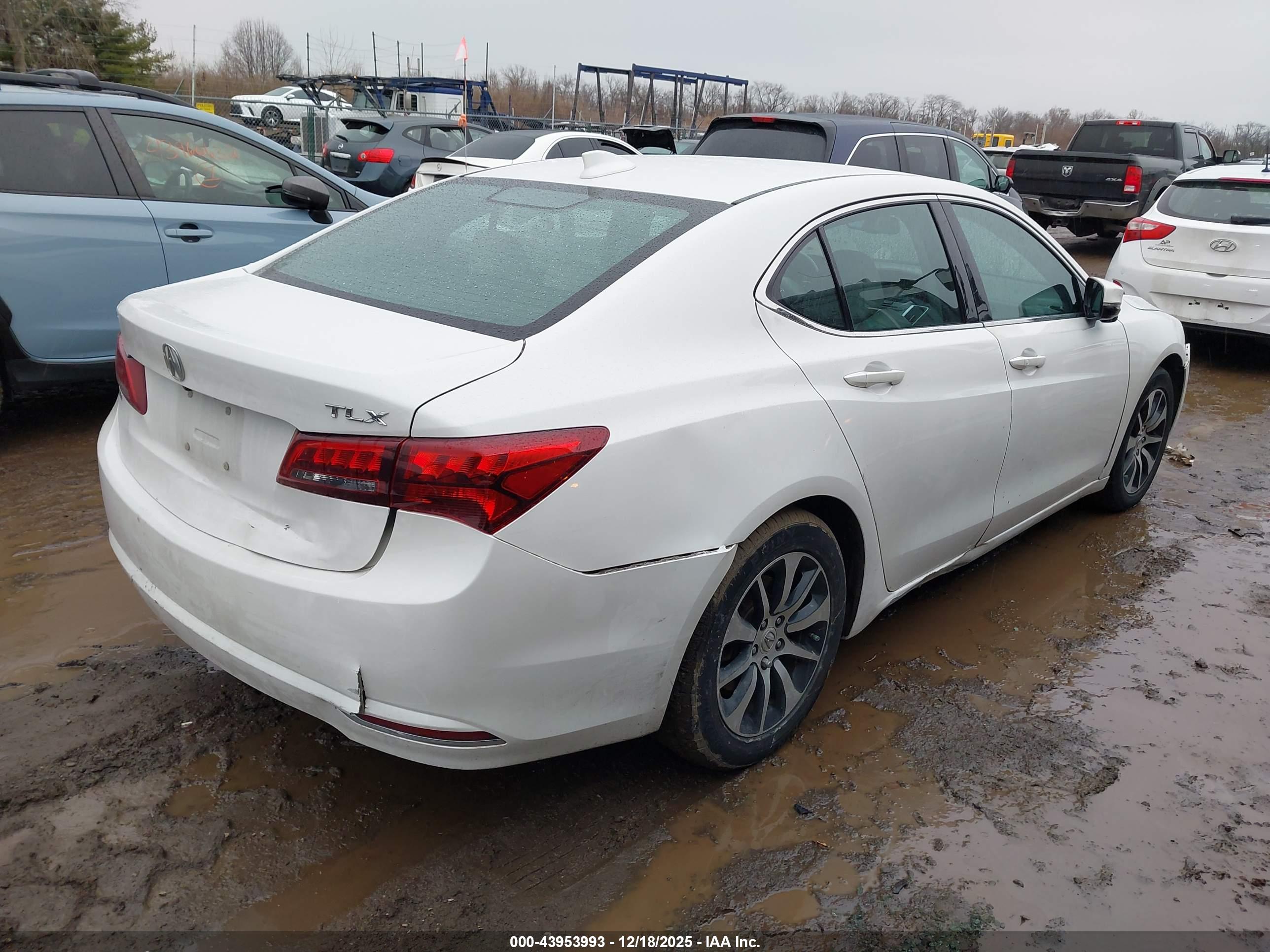 ACURA TLX image 4