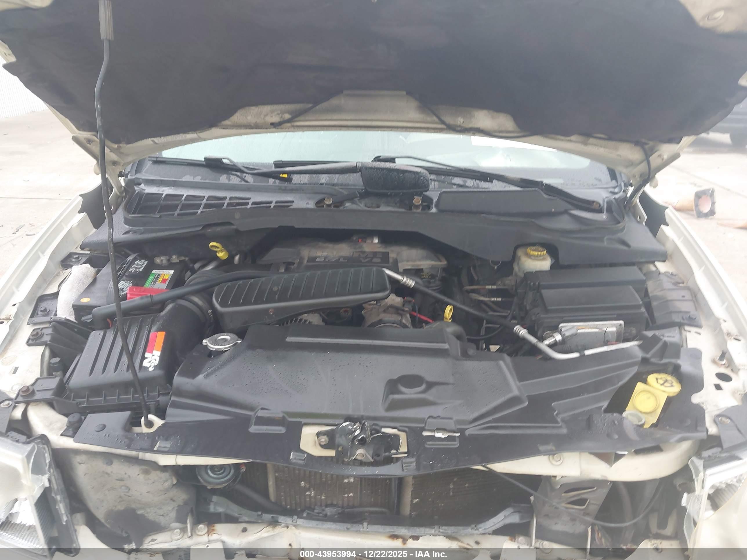 CHRYSLER ASPEN image 10