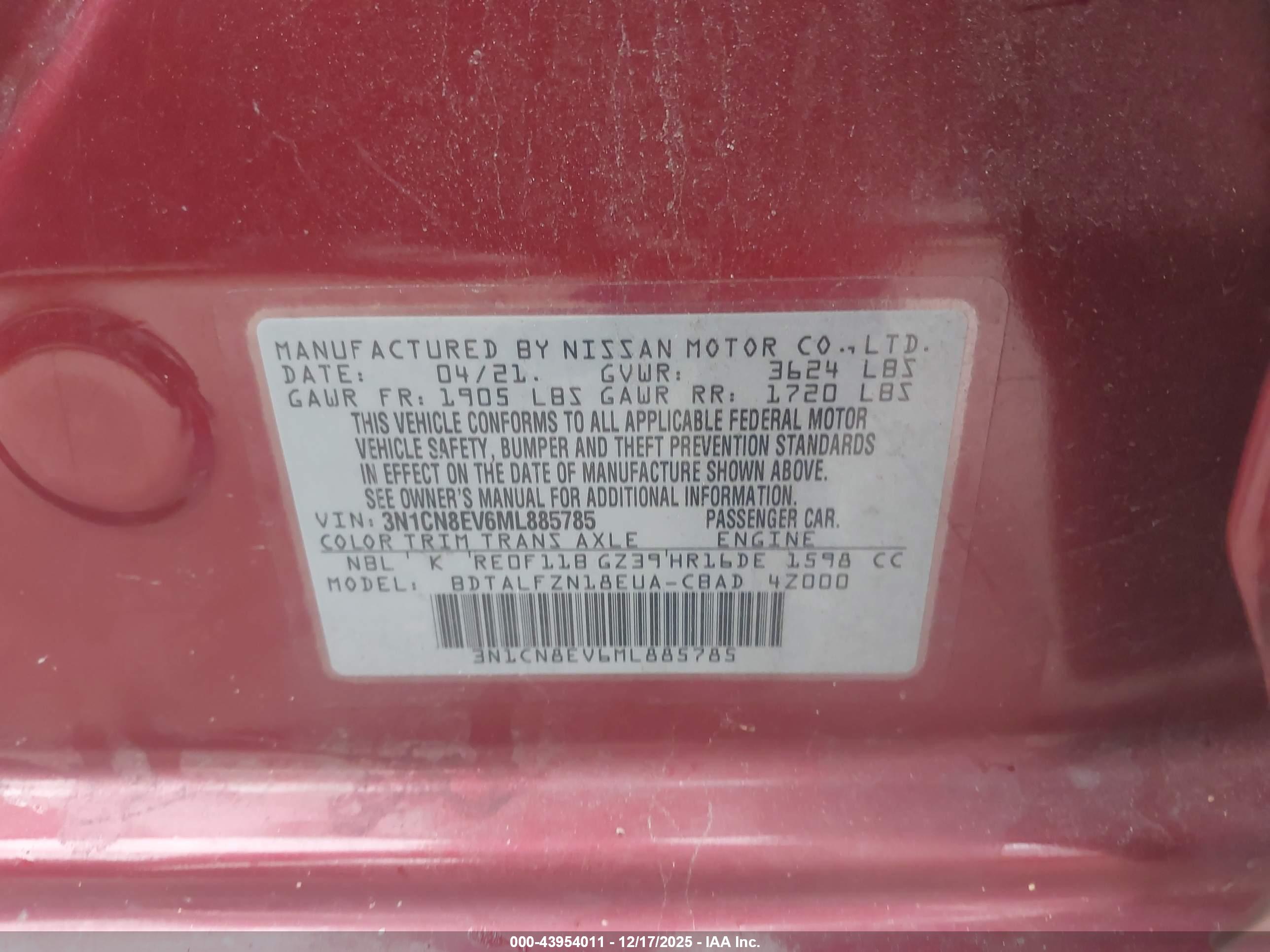 NISSAN VERSA image 9