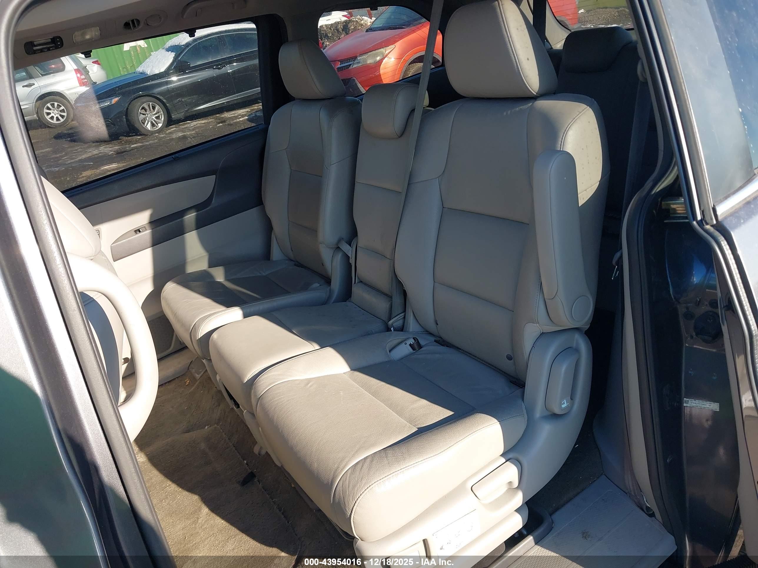 HONDA ODYSSEY image 8