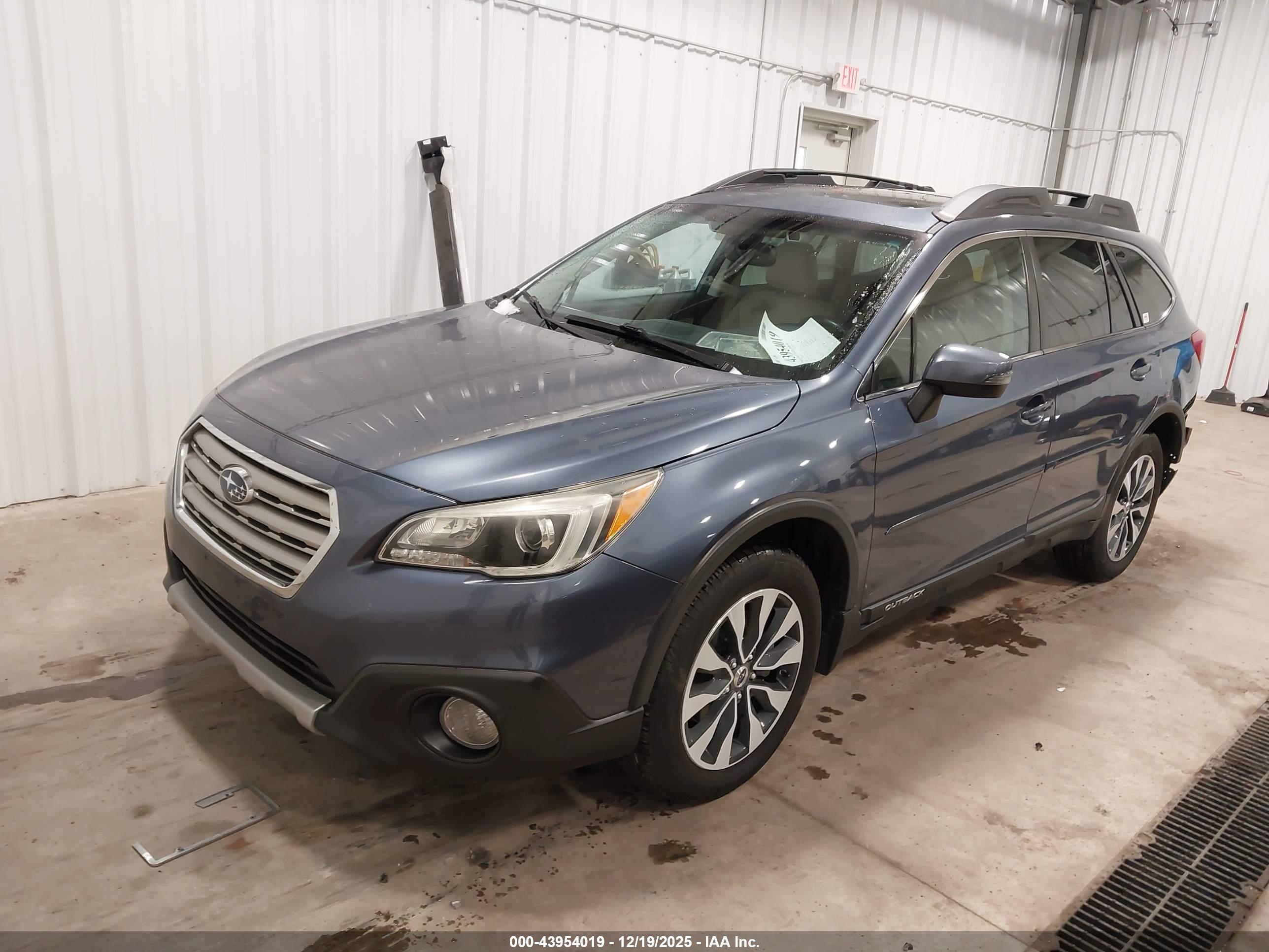 SUBARU OUTBACK image 2