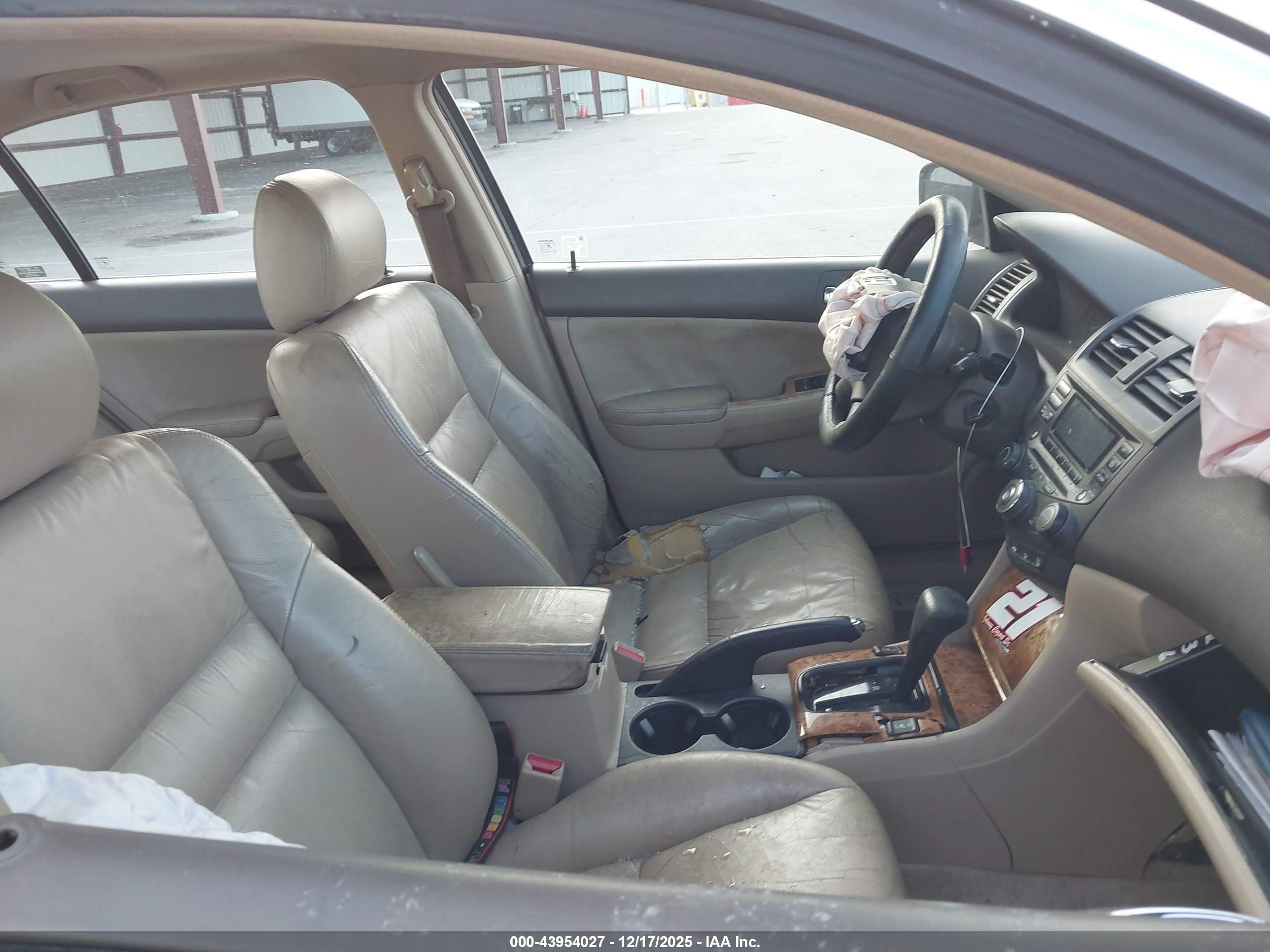 HONDA ACCORD image 5