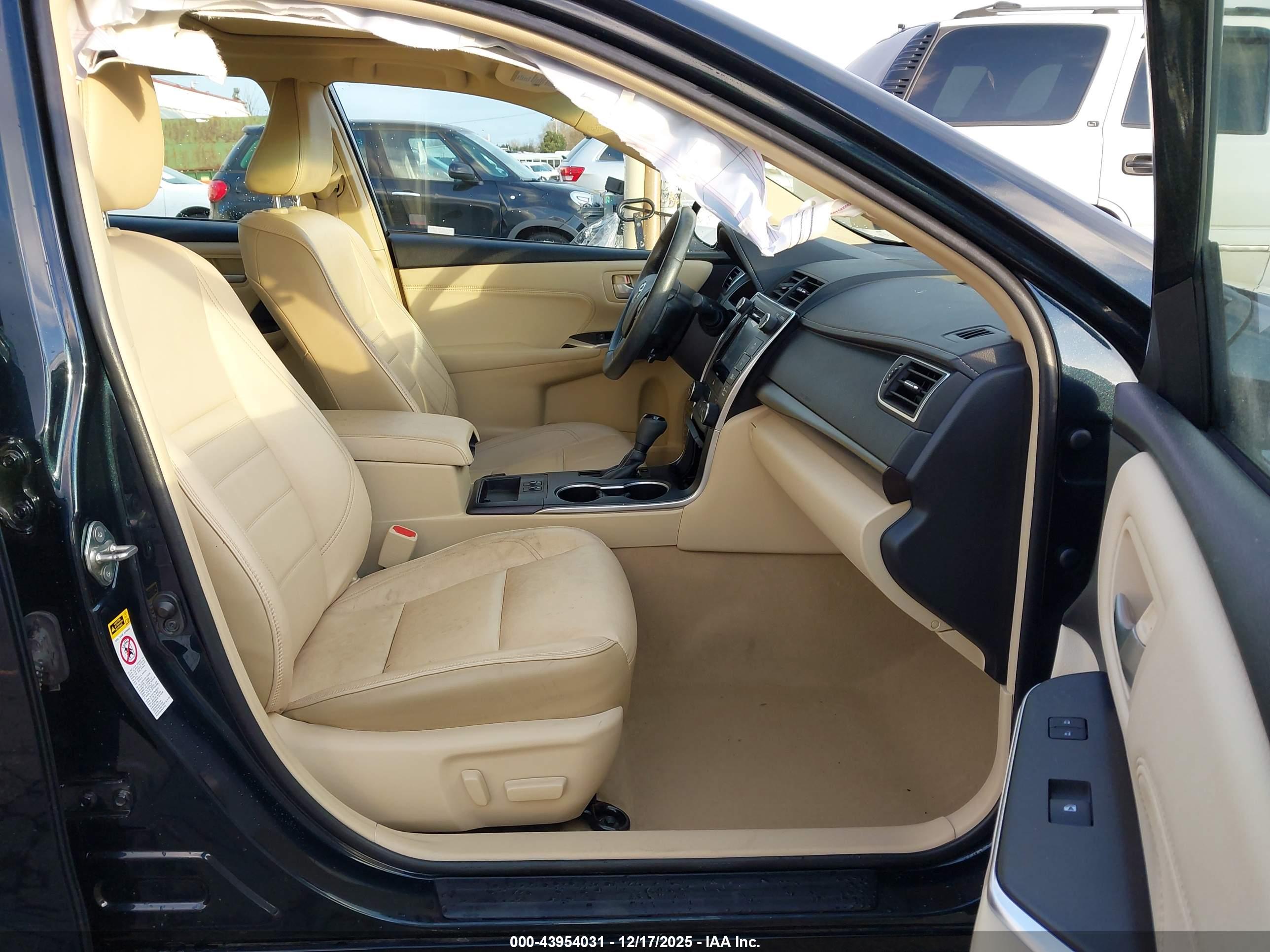 TOYOTA CAMRY image 5
