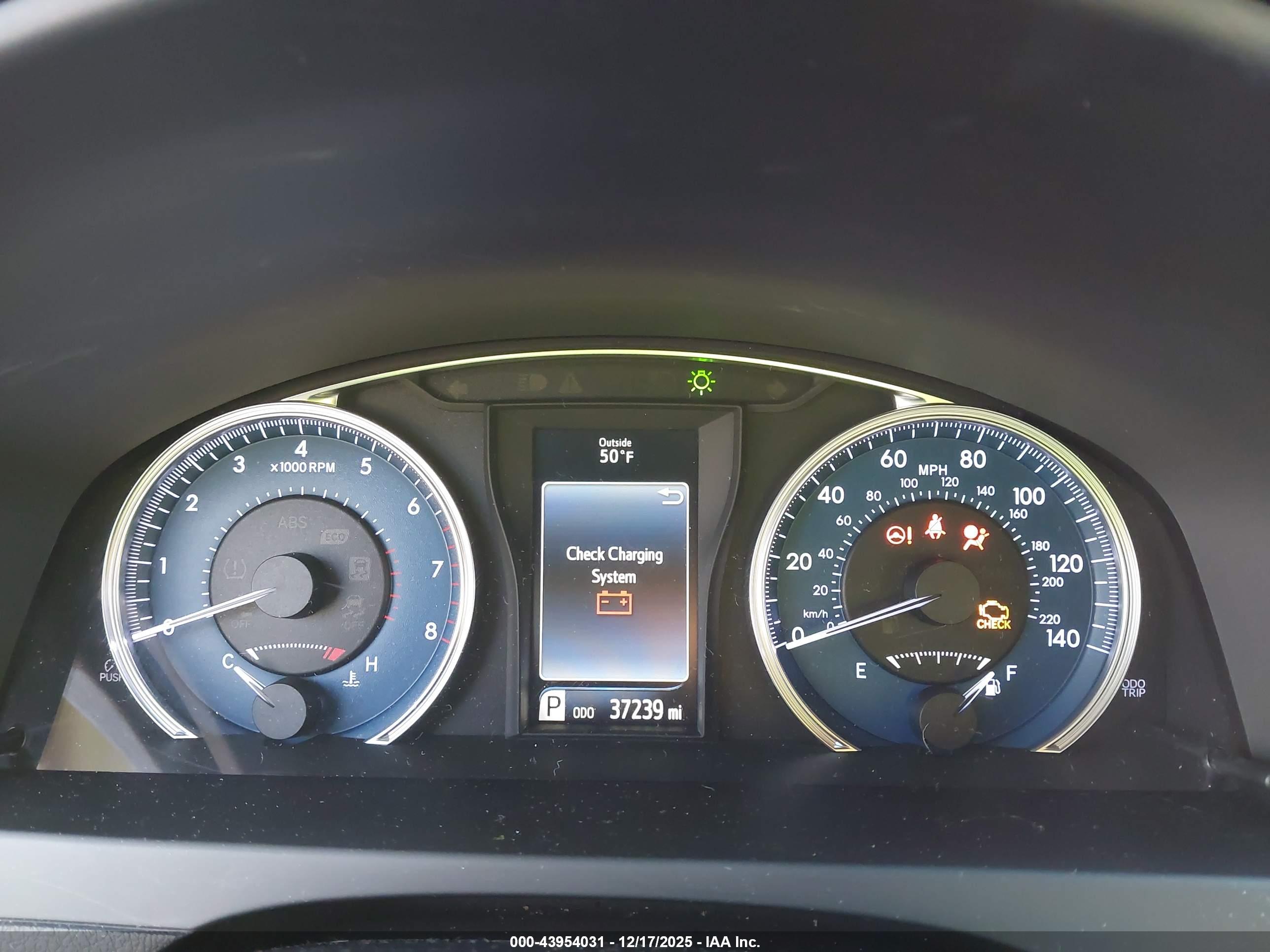 TOYOTA CAMRY image 7
