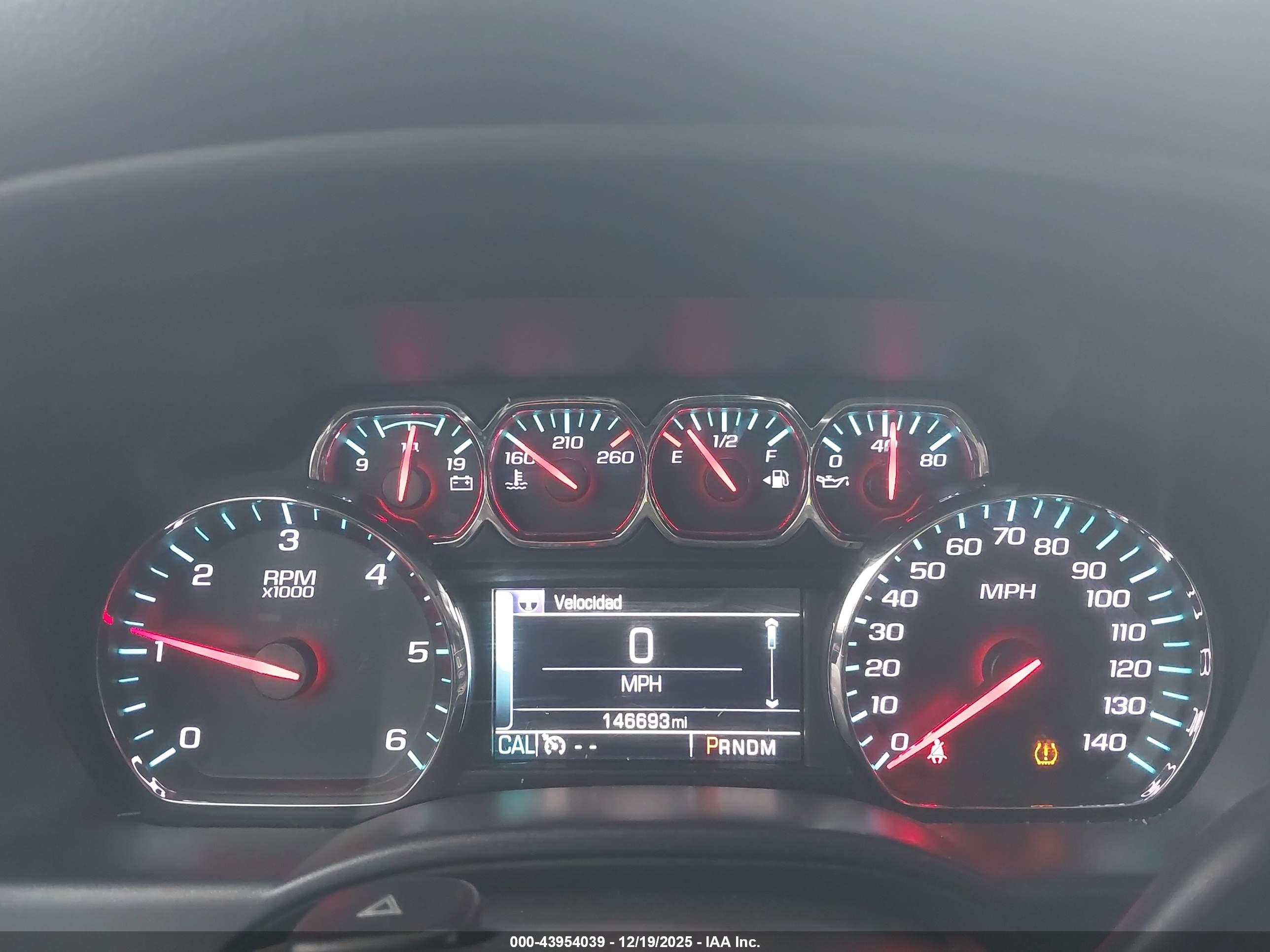 CHEVROLET SILVERADO image 7