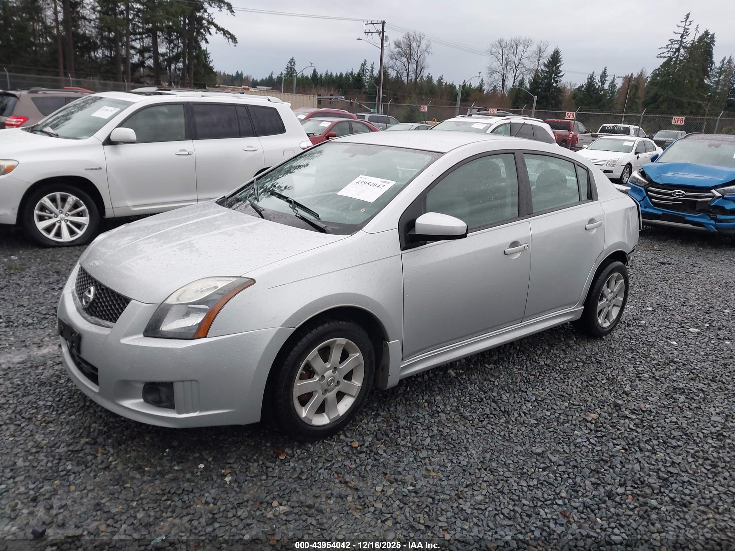 NISSAN SENTRA image 2