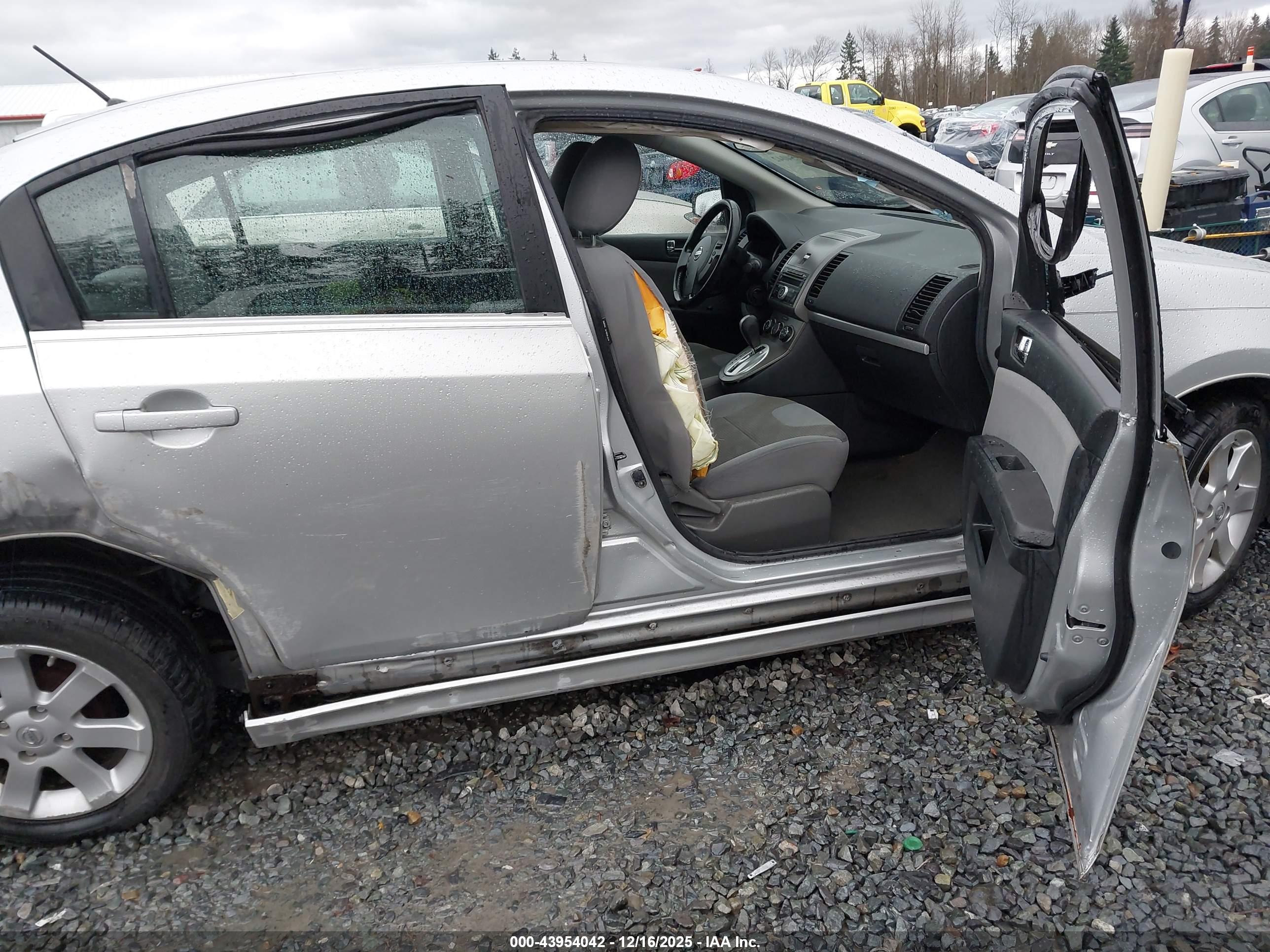 NISSAN SENTRA image 5