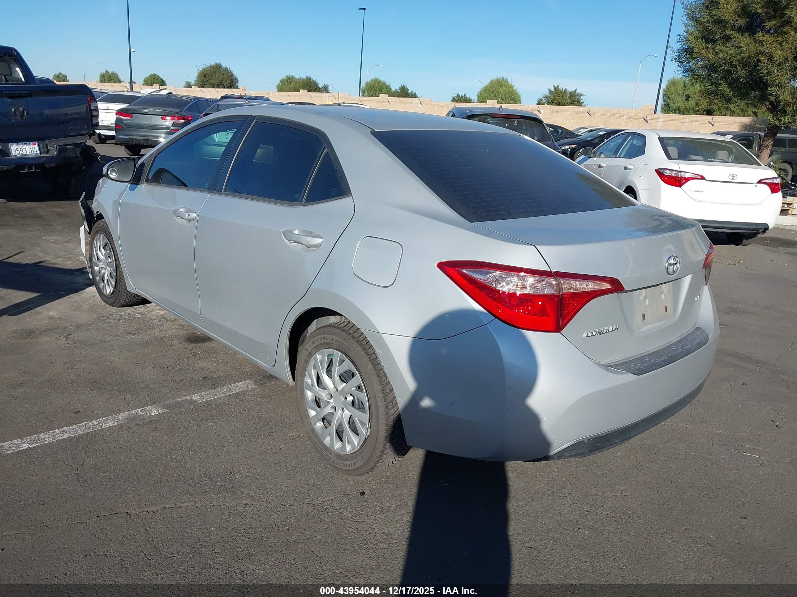 TOYOTA COROLLA image 3