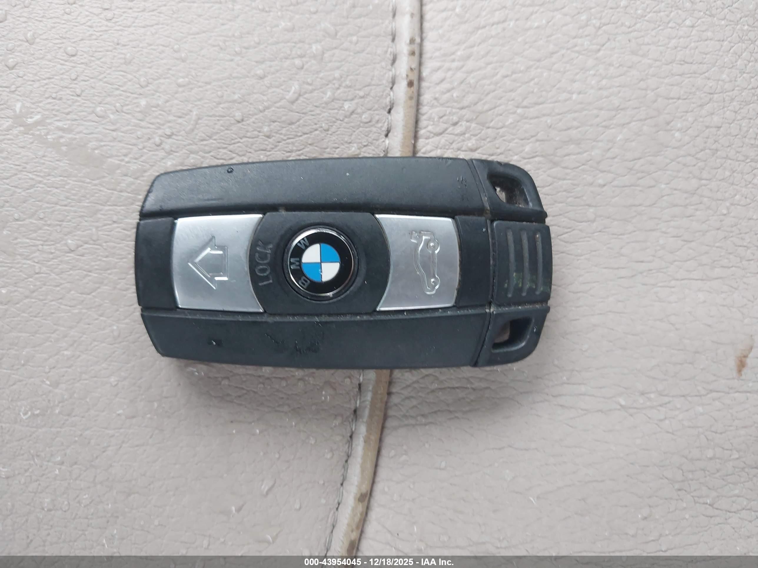 BMW 328I image 11
