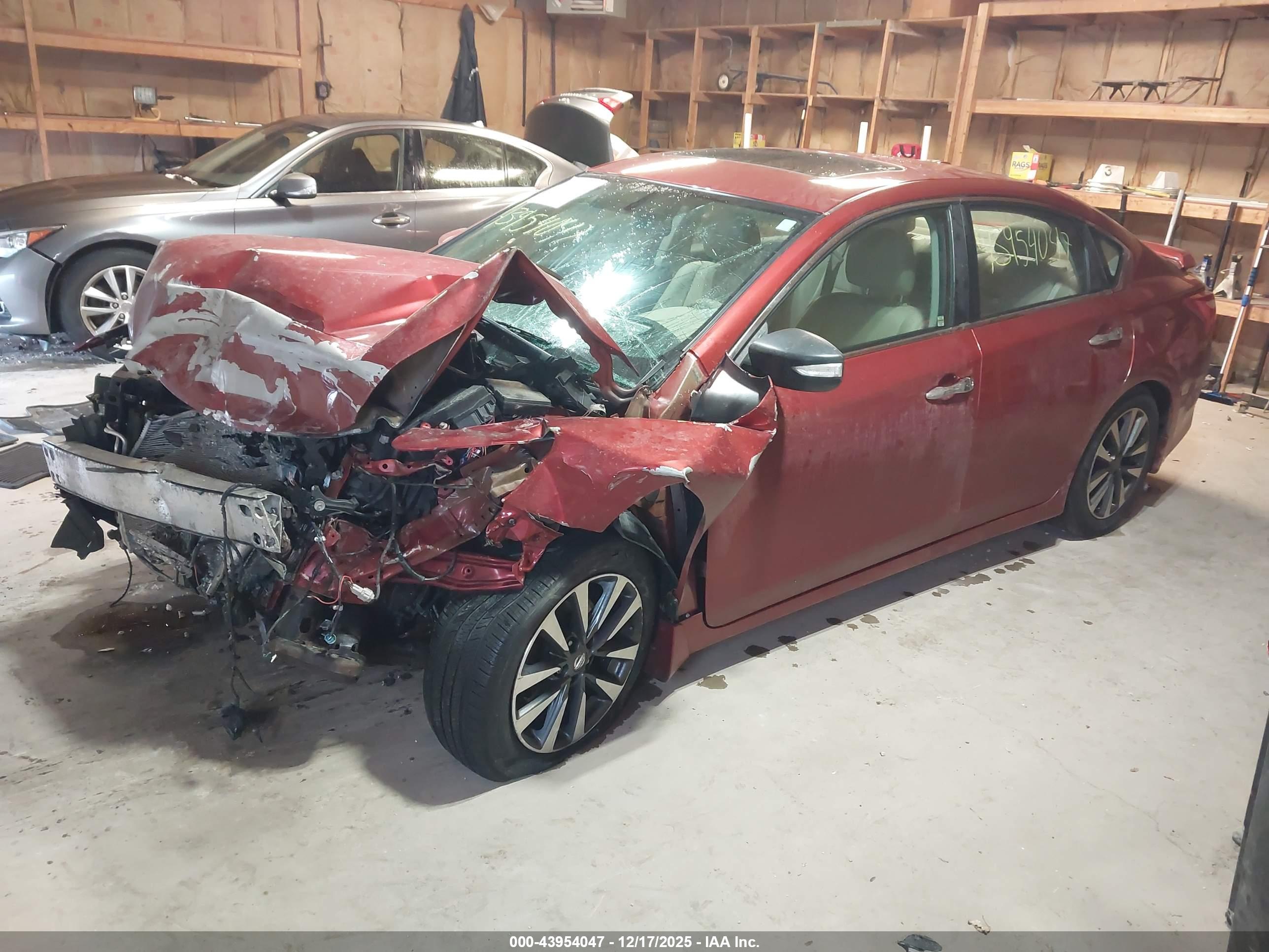 NISSAN ALTIMA image 2
