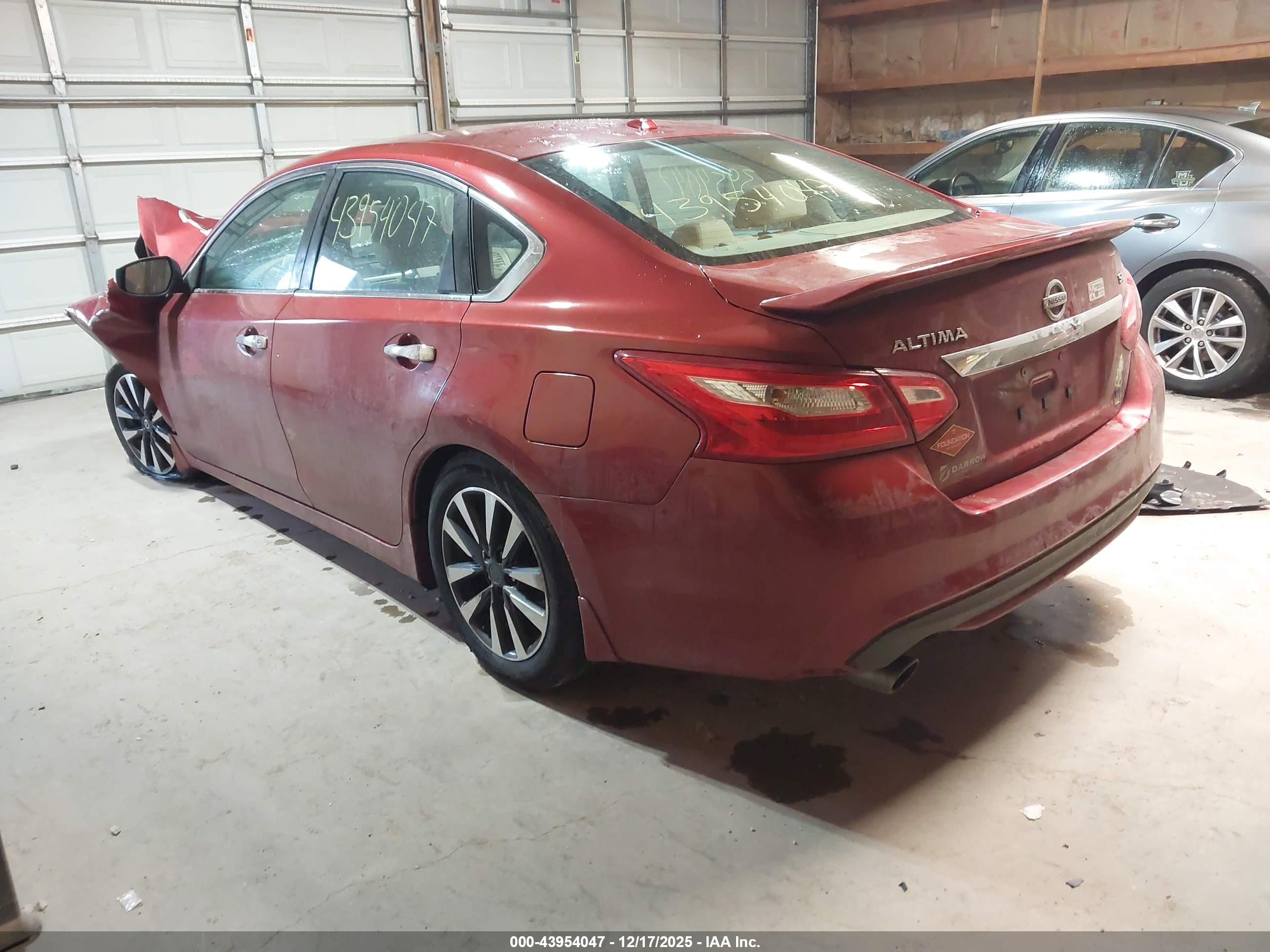 NISSAN ALTIMA image 3