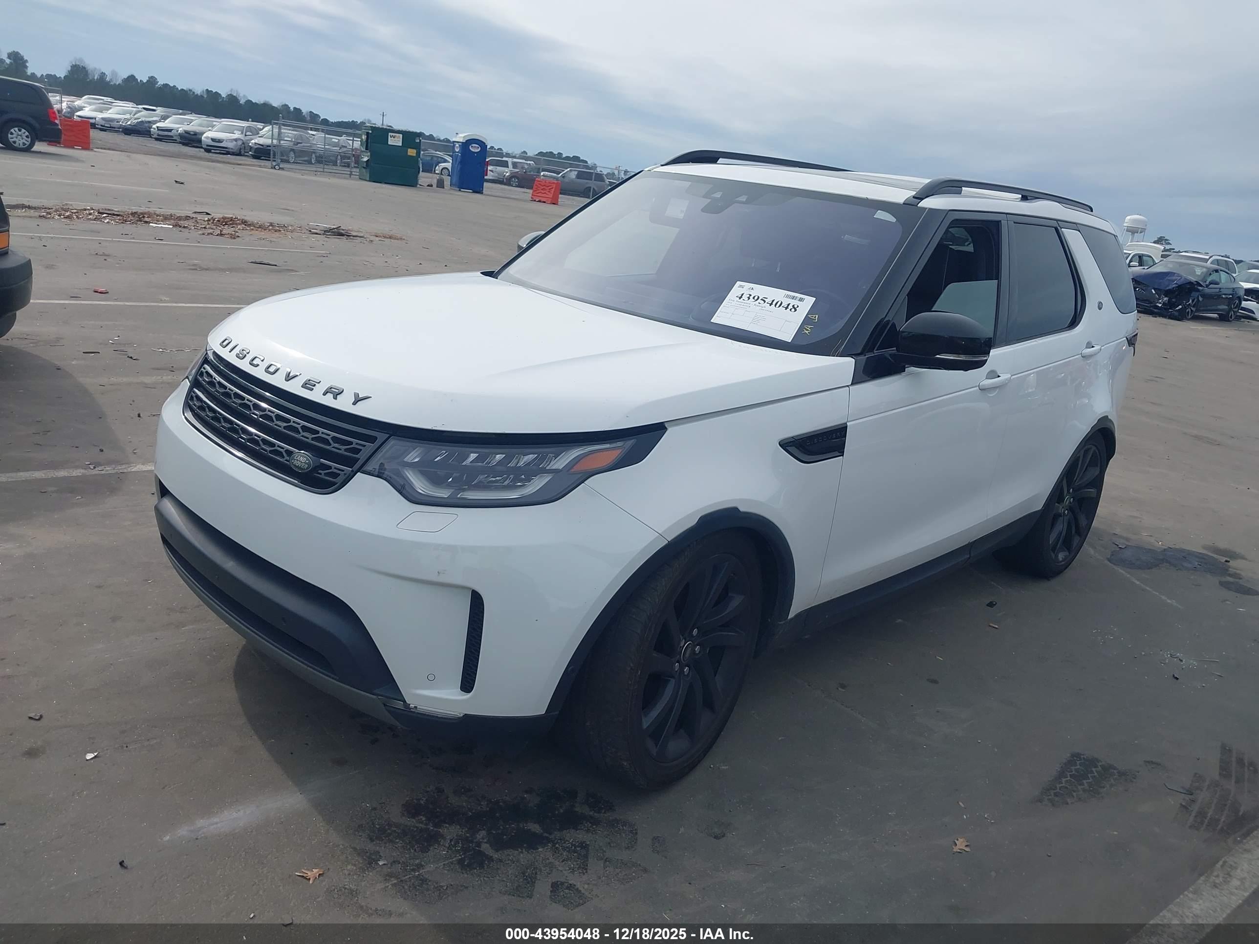 LAND ROVER image 2