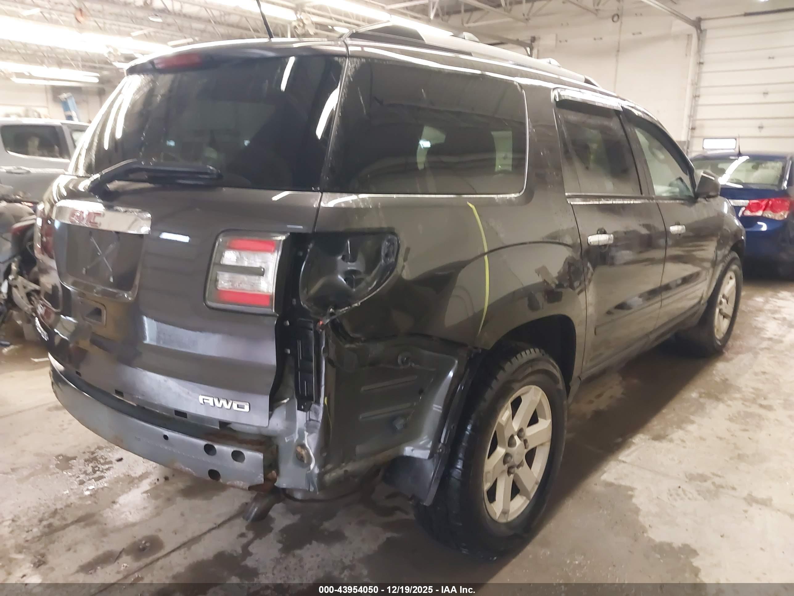 GMC ACADIA image 4