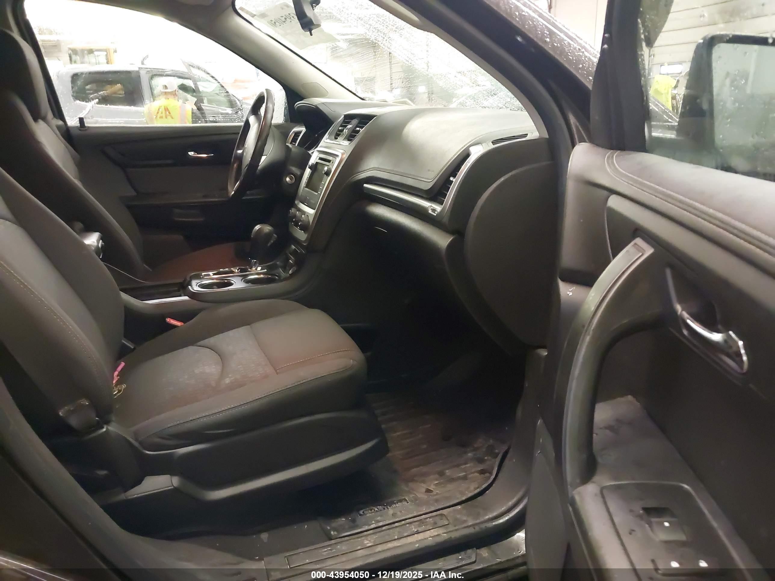GMC ACADIA image 5