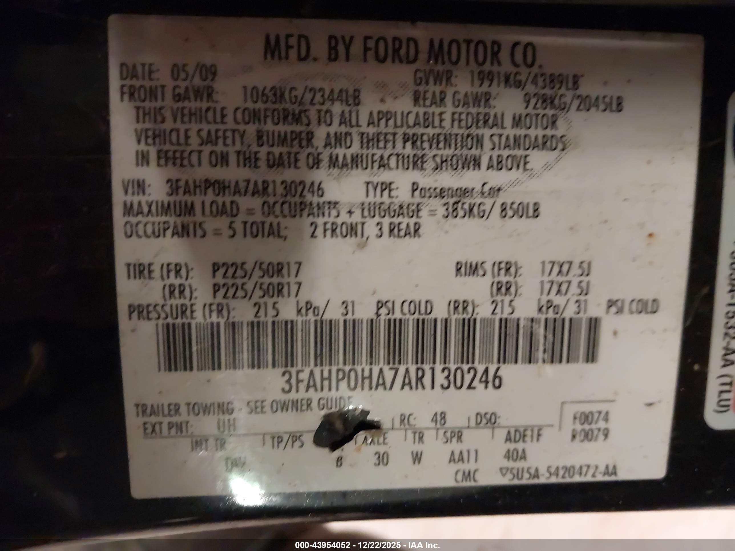 FORD FUSION image 9