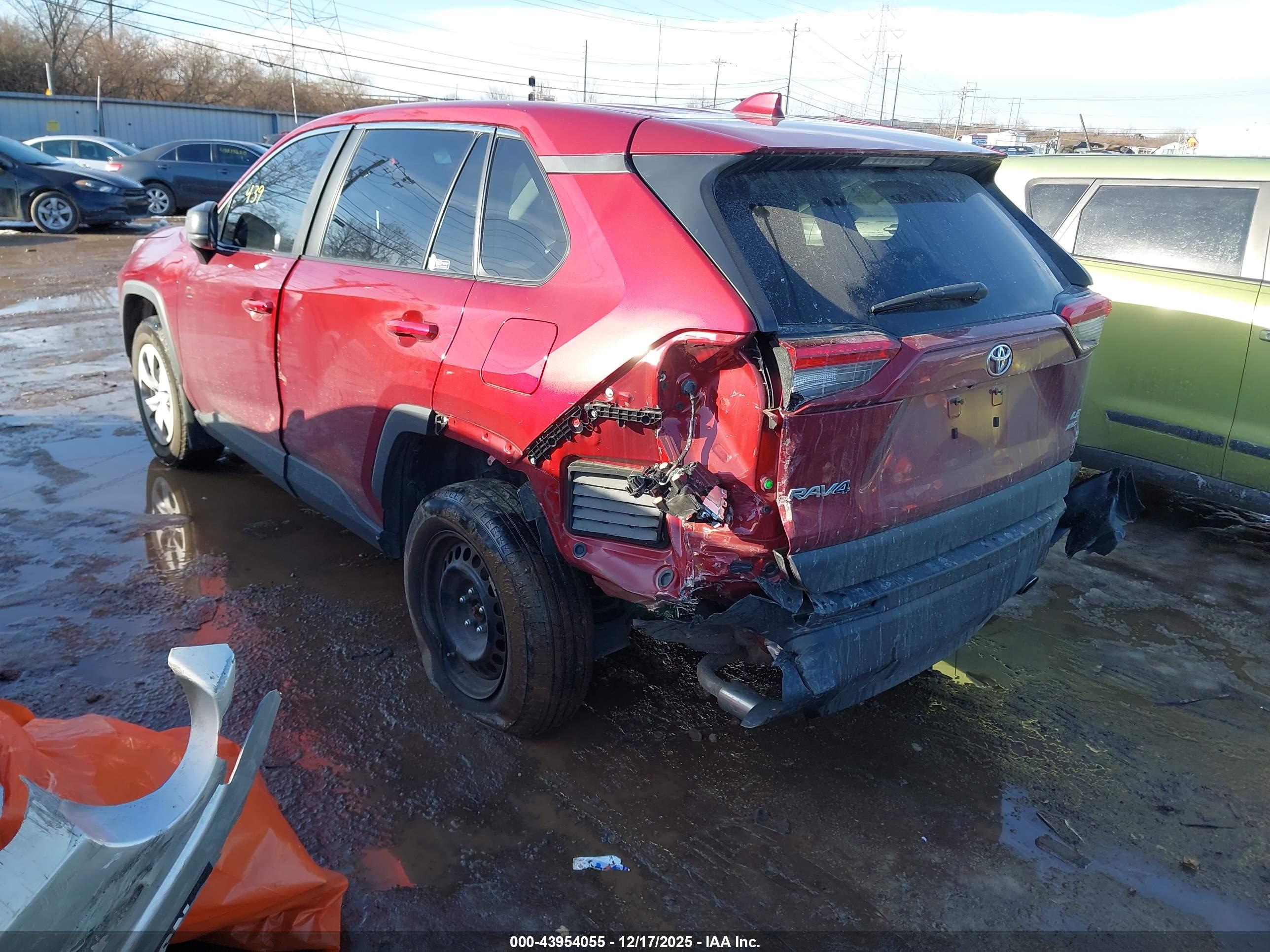 TOYOTA RAV4 image 3