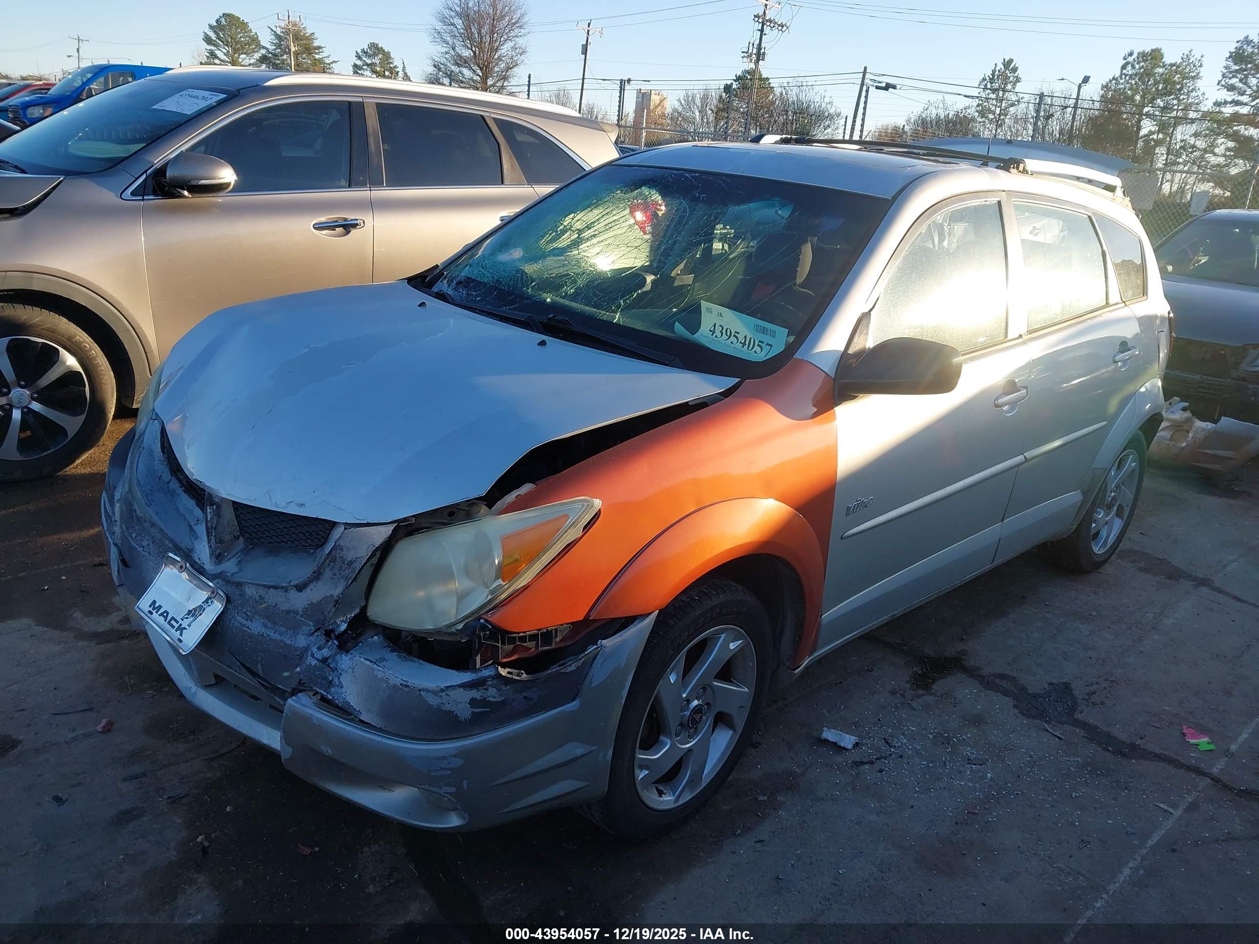 PONTIAC VIBE image 2