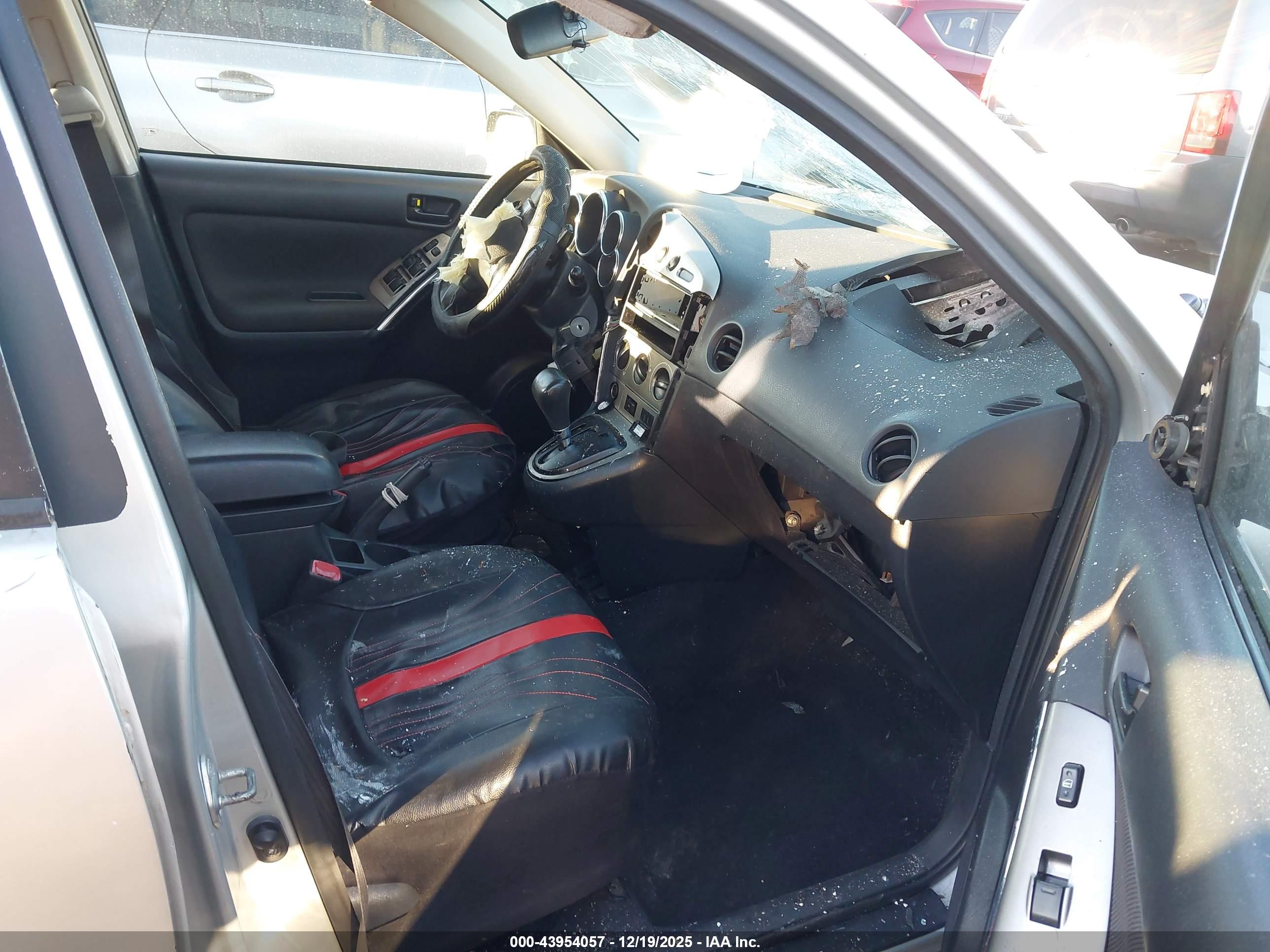 PONTIAC VIBE image 5