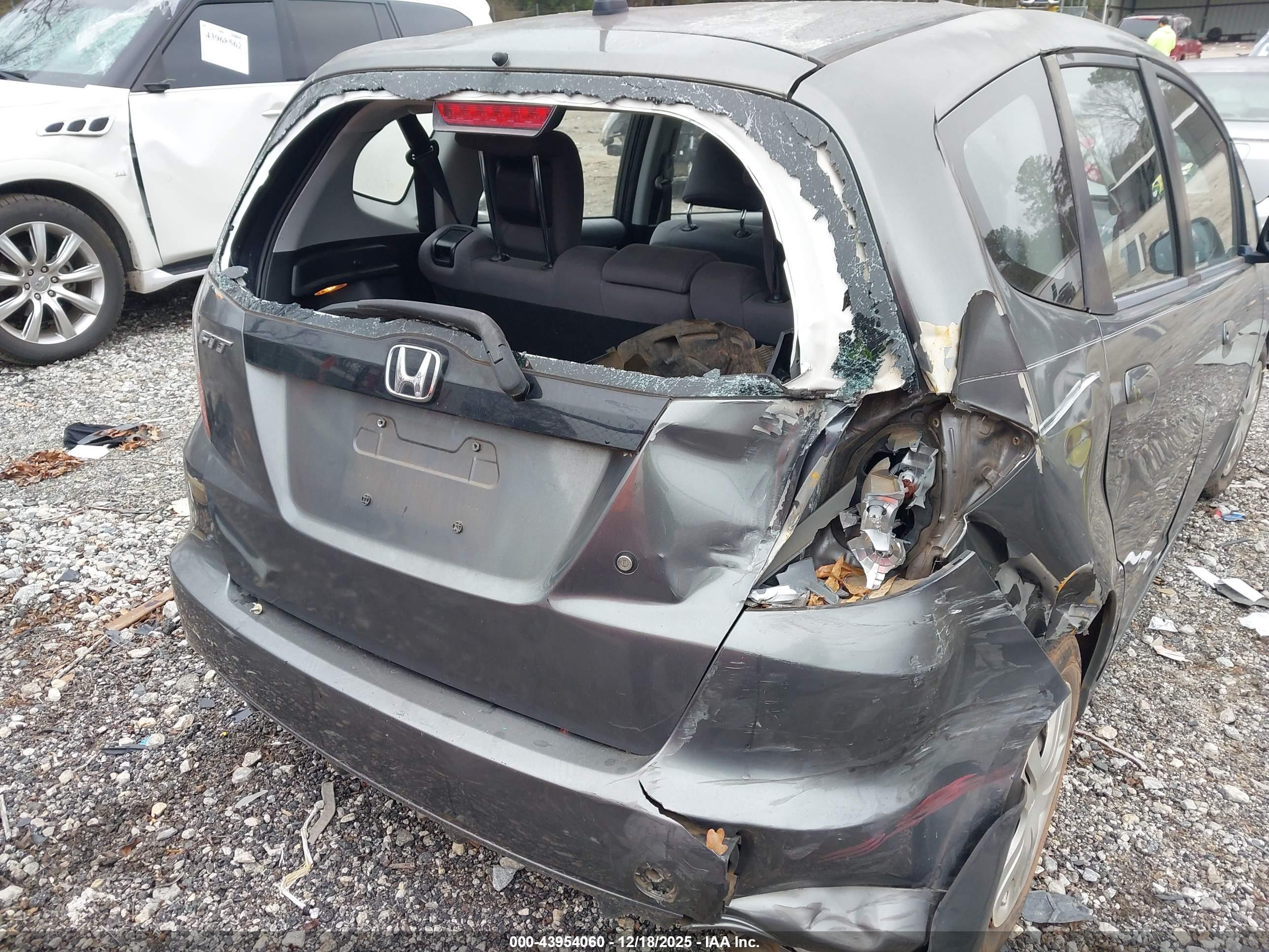 HONDA FIT image 6