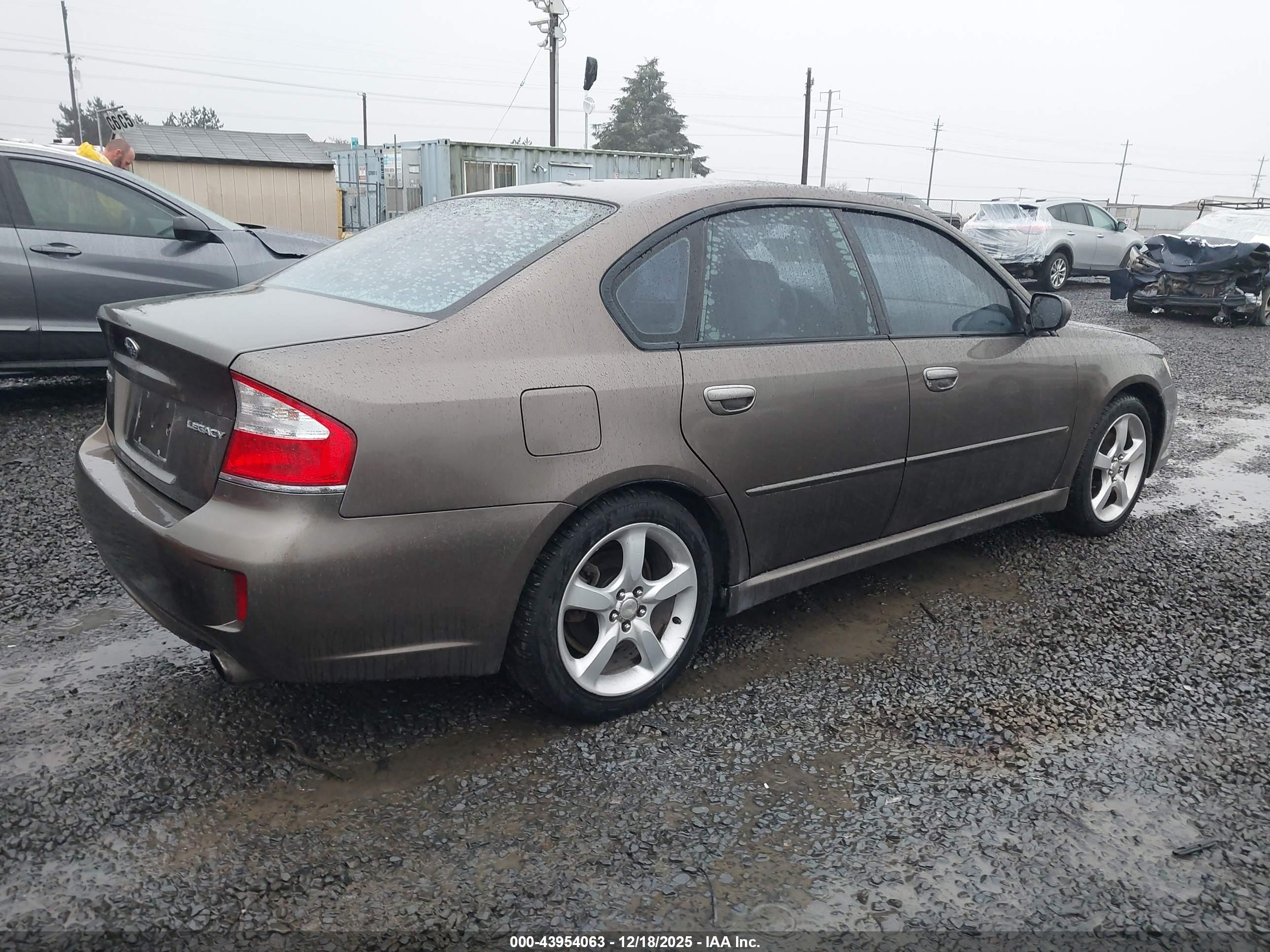 SUBARU LEGACY image 4