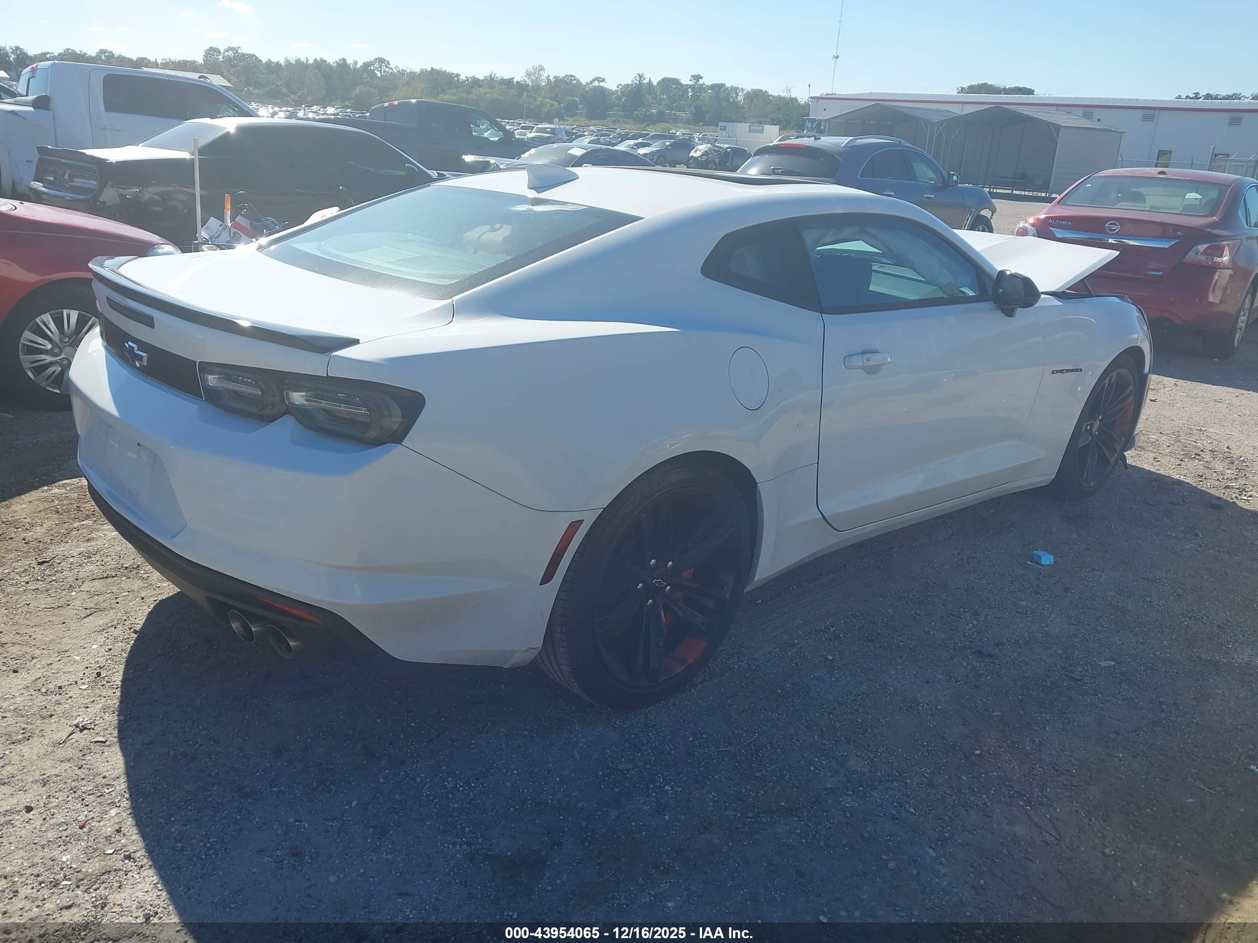 CHEVROLET CAMARO image 4