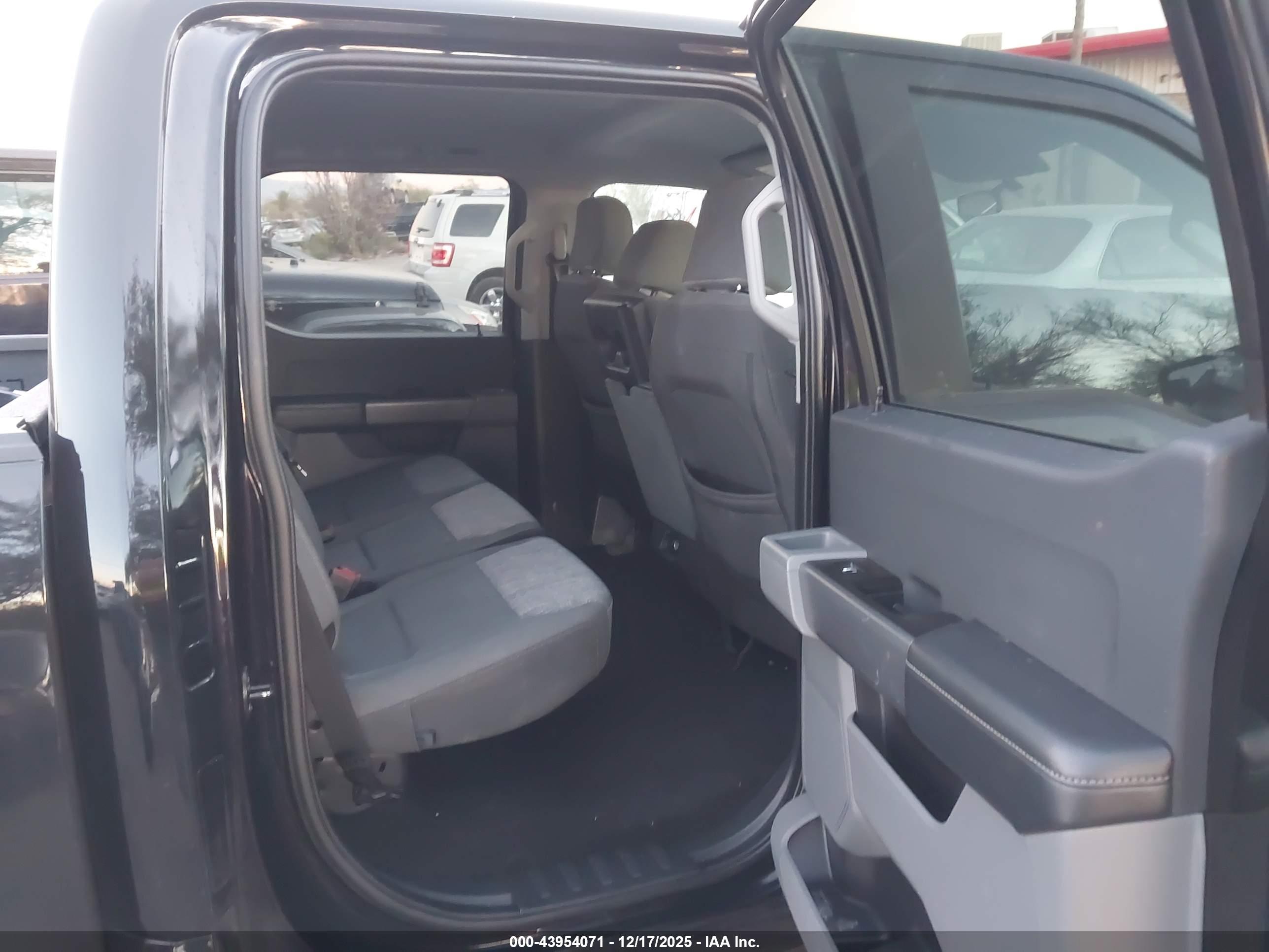 FORD F-150 image 8