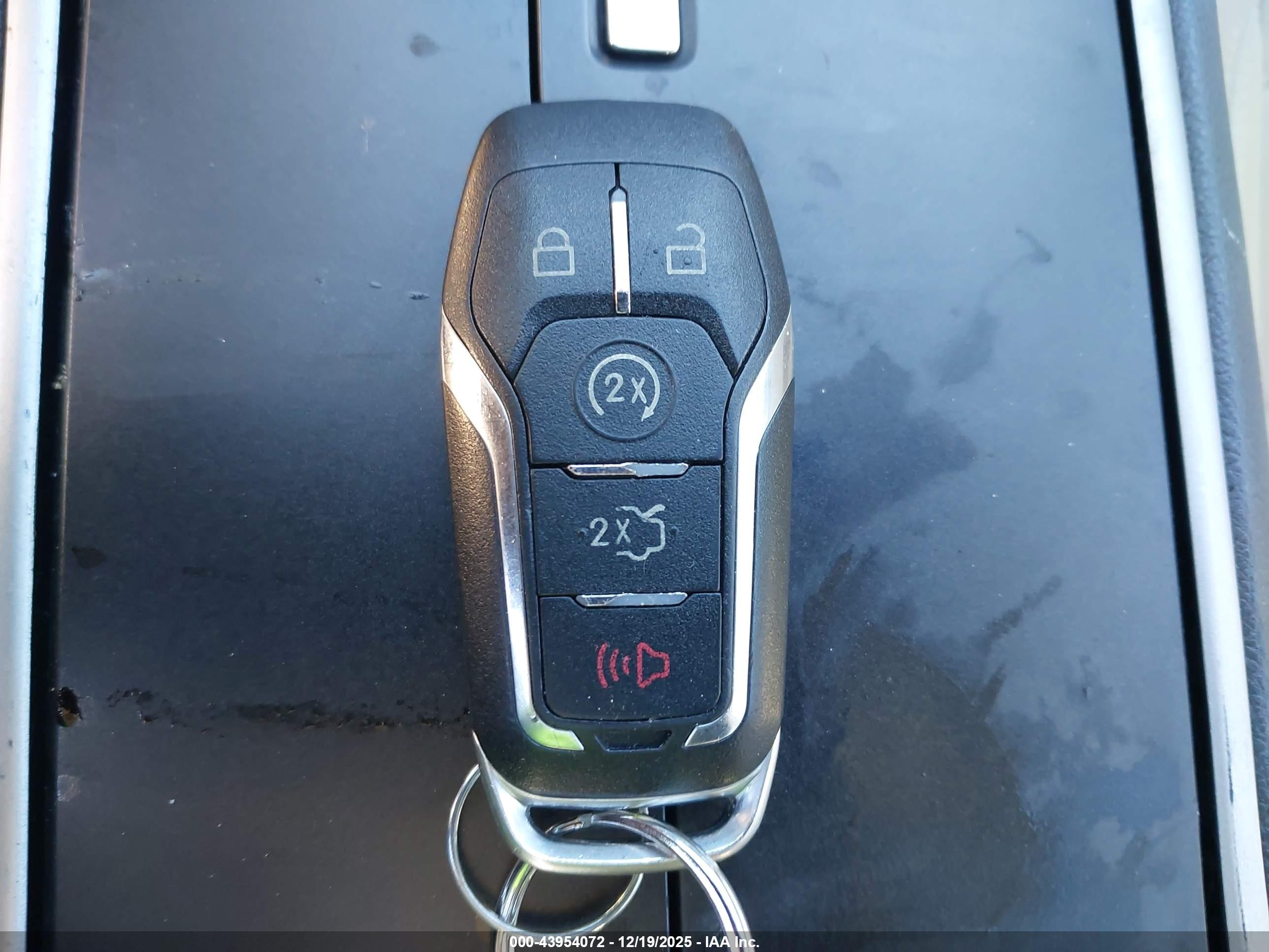 LINCOLN MKZ image 11