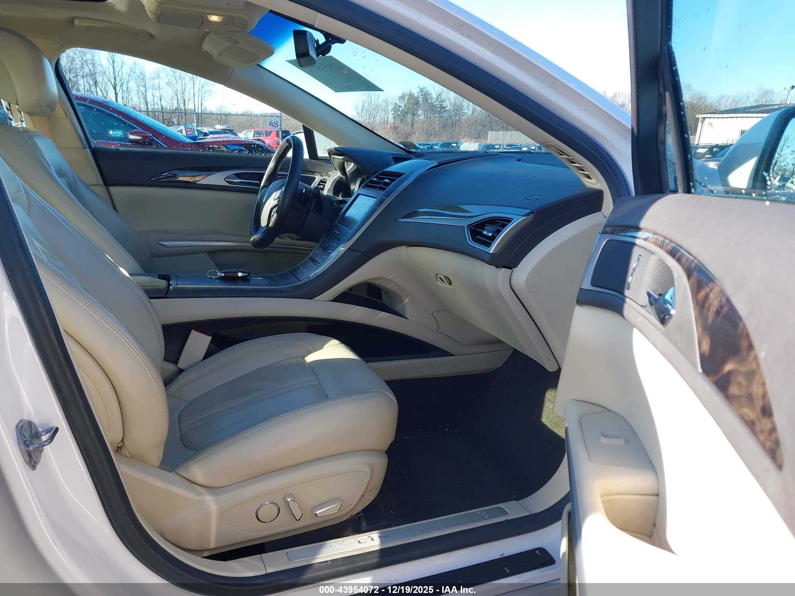 LINCOLN MKZ image 5