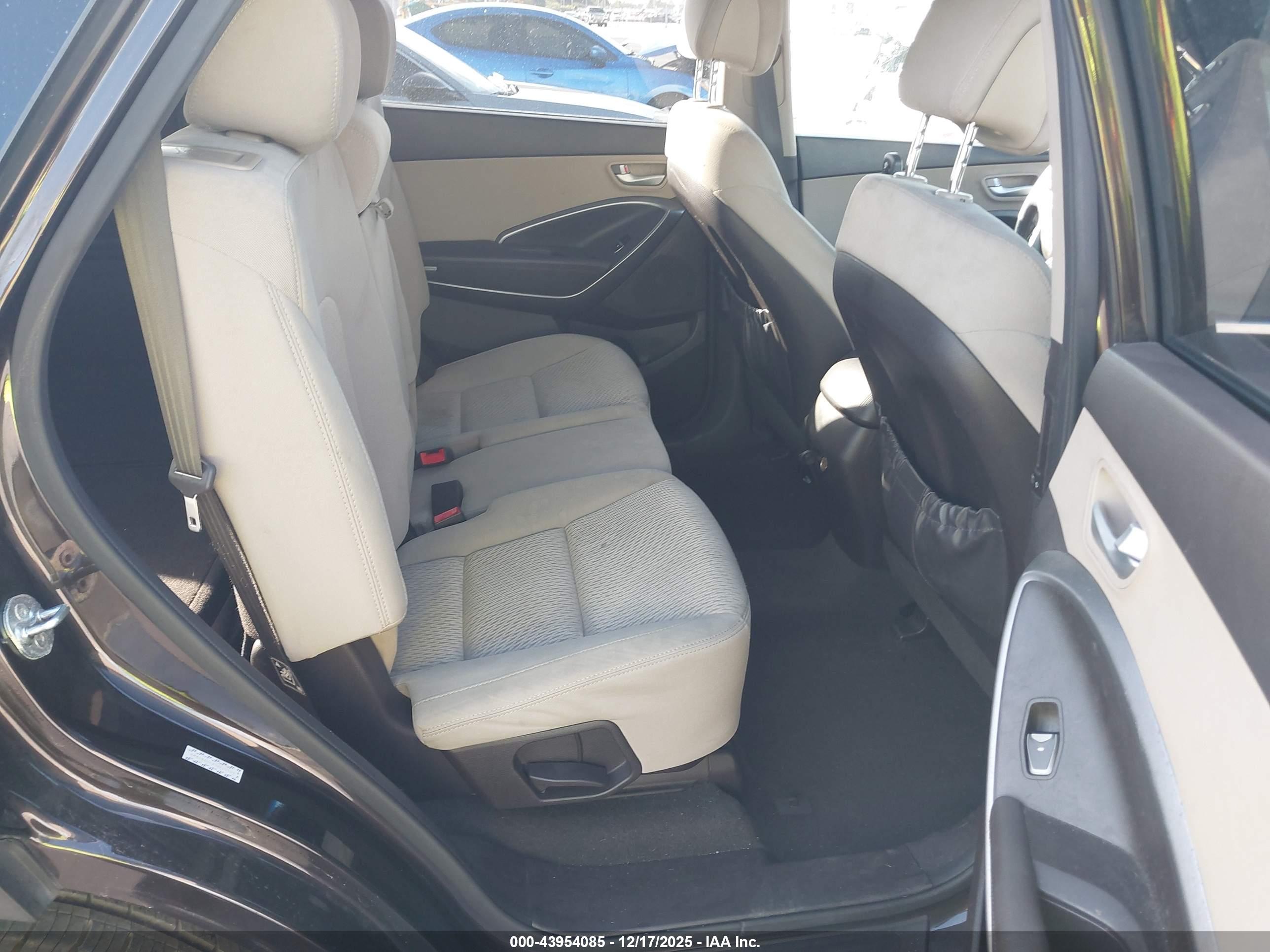 HYUNDAI SANTA image 8