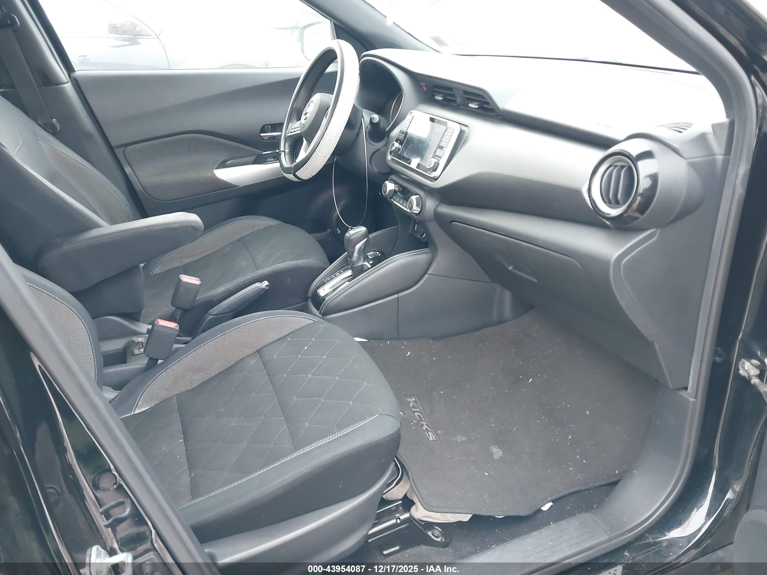 NISSAN KICKS image 5