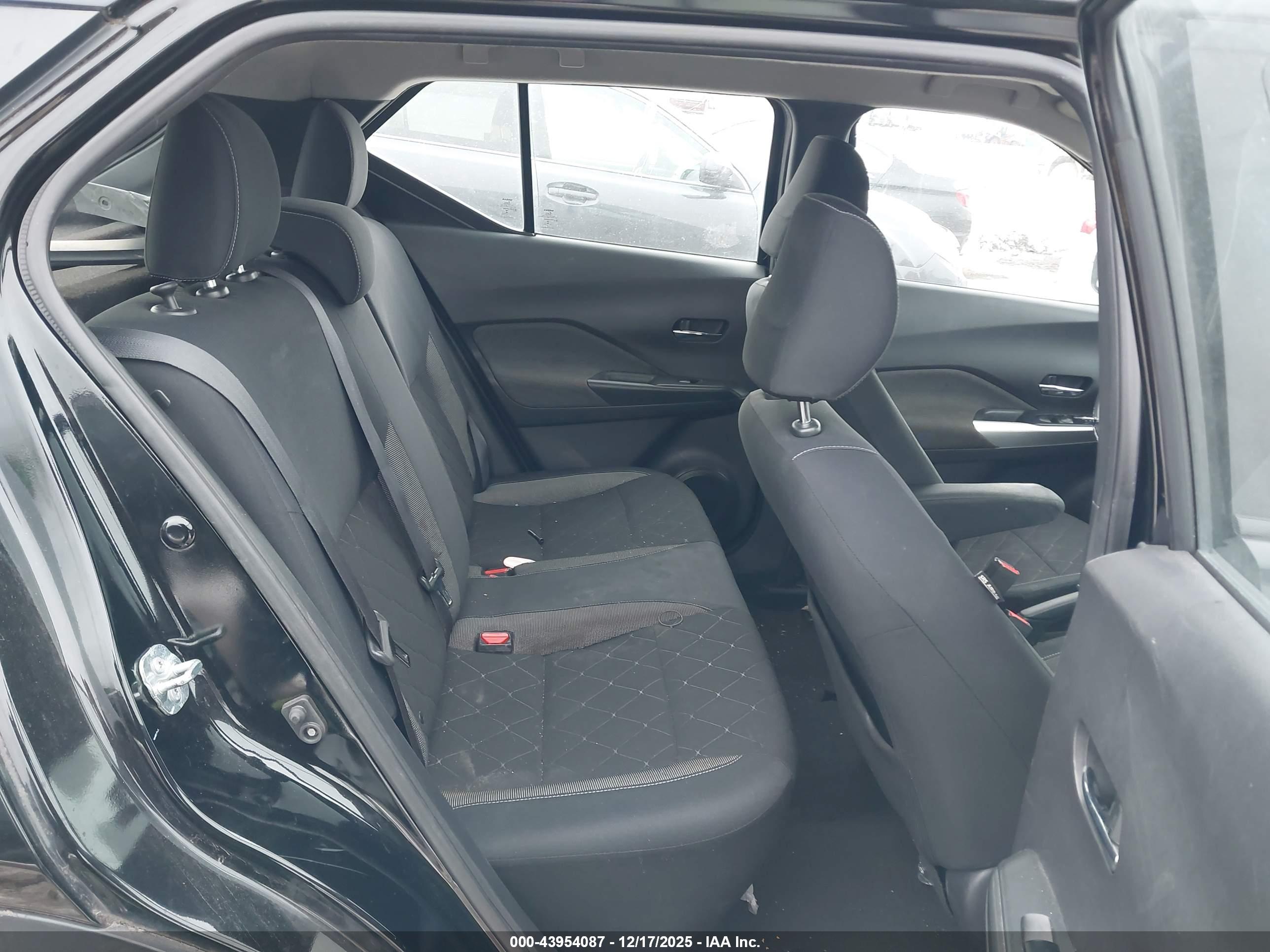 NISSAN KICKS image 8