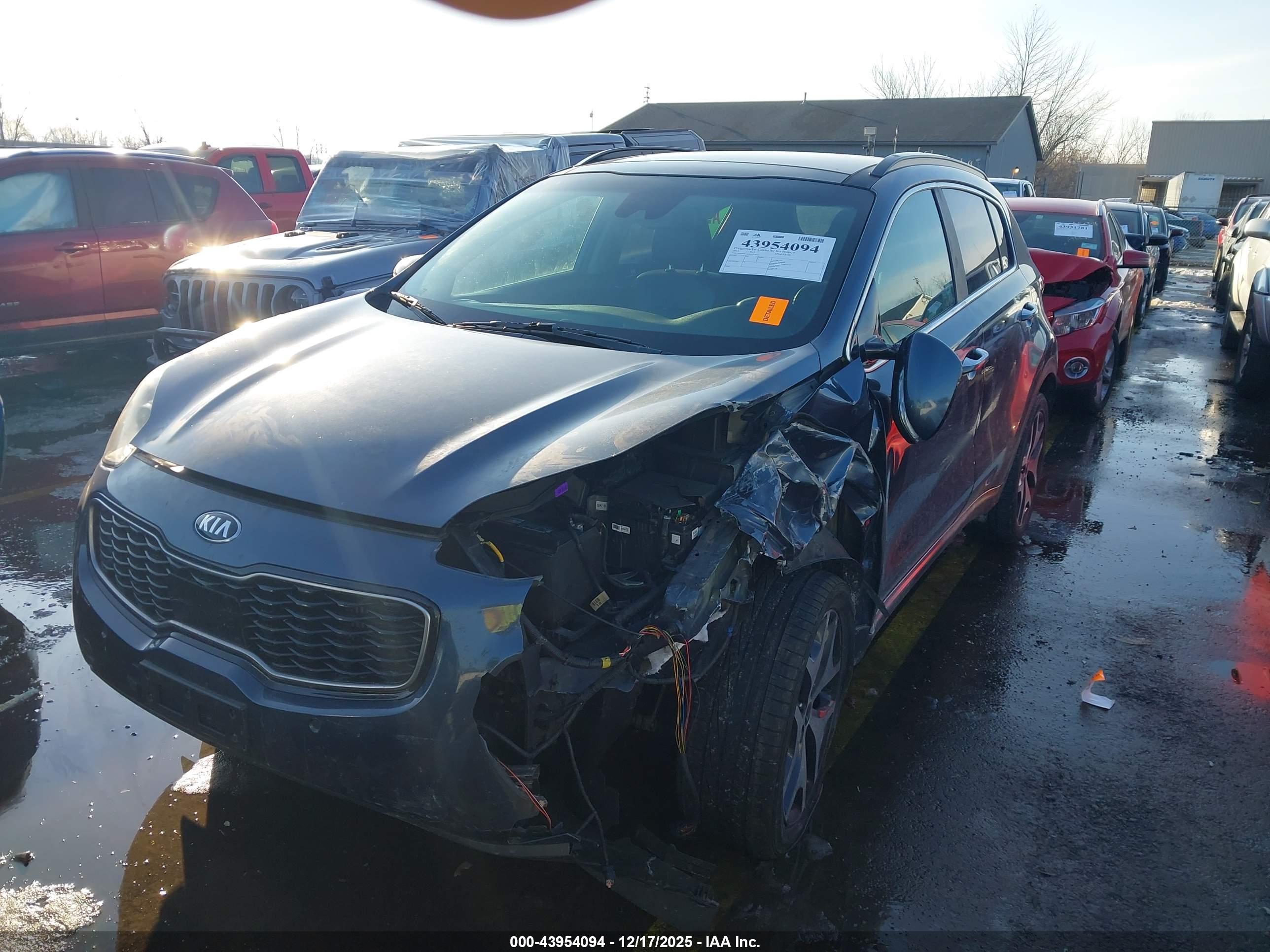 KIA SPORTAGE image 2