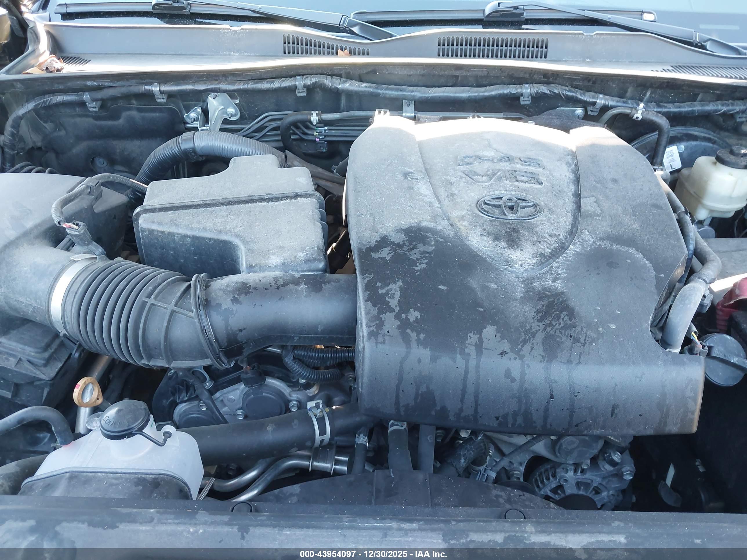 TOYOTA TACOMA image 10