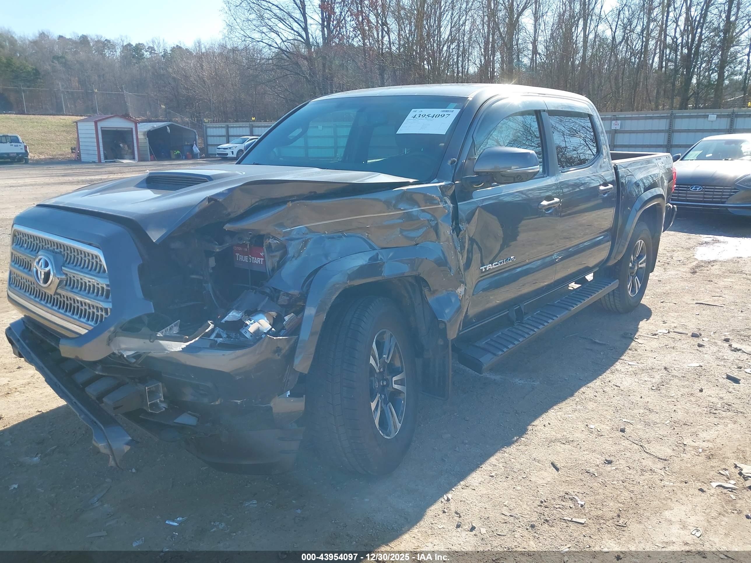 TOYOTA TACOMA image 2
