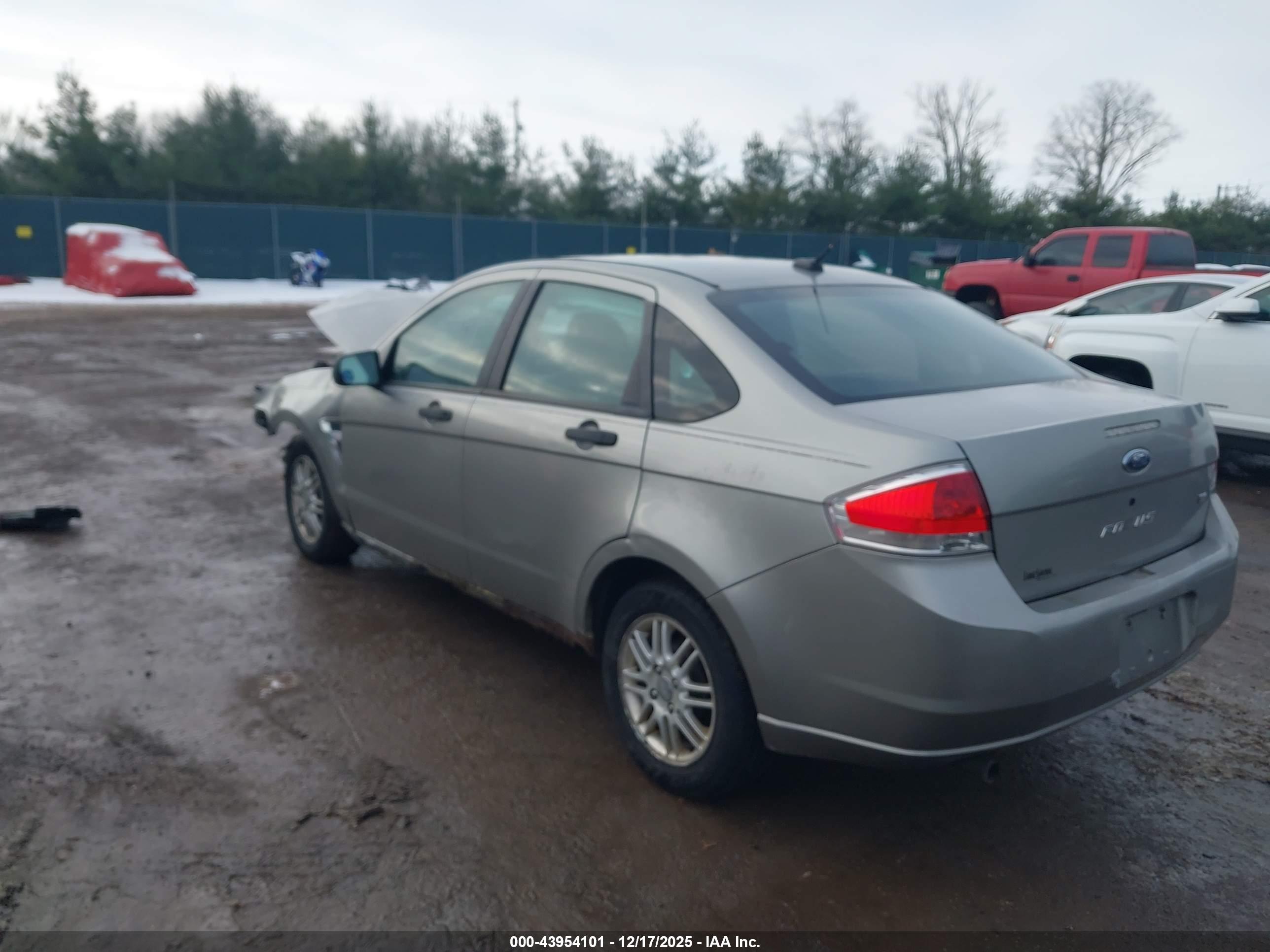 FORD FOCUS image 3