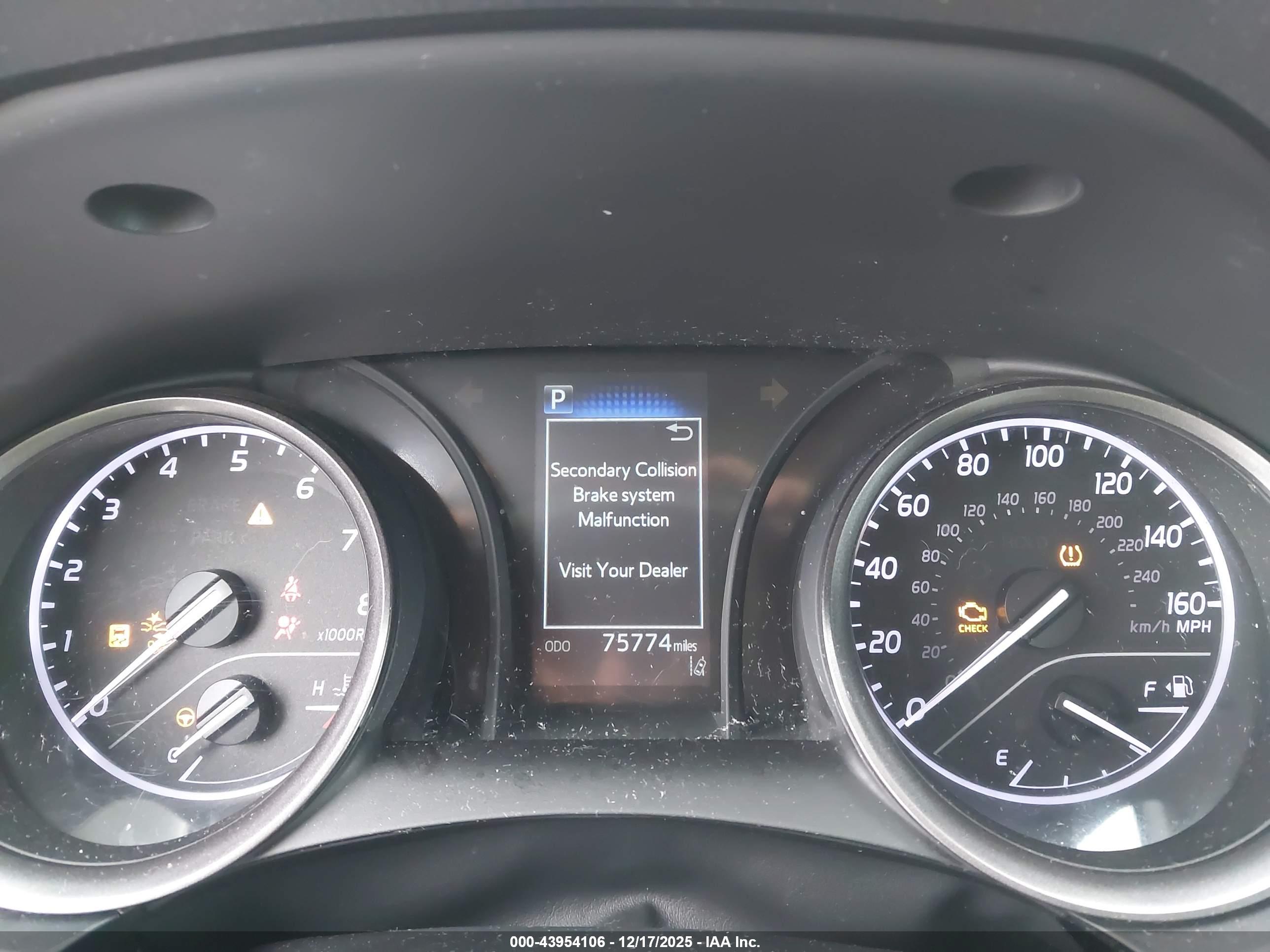 TOYOTA CAMRY image 7