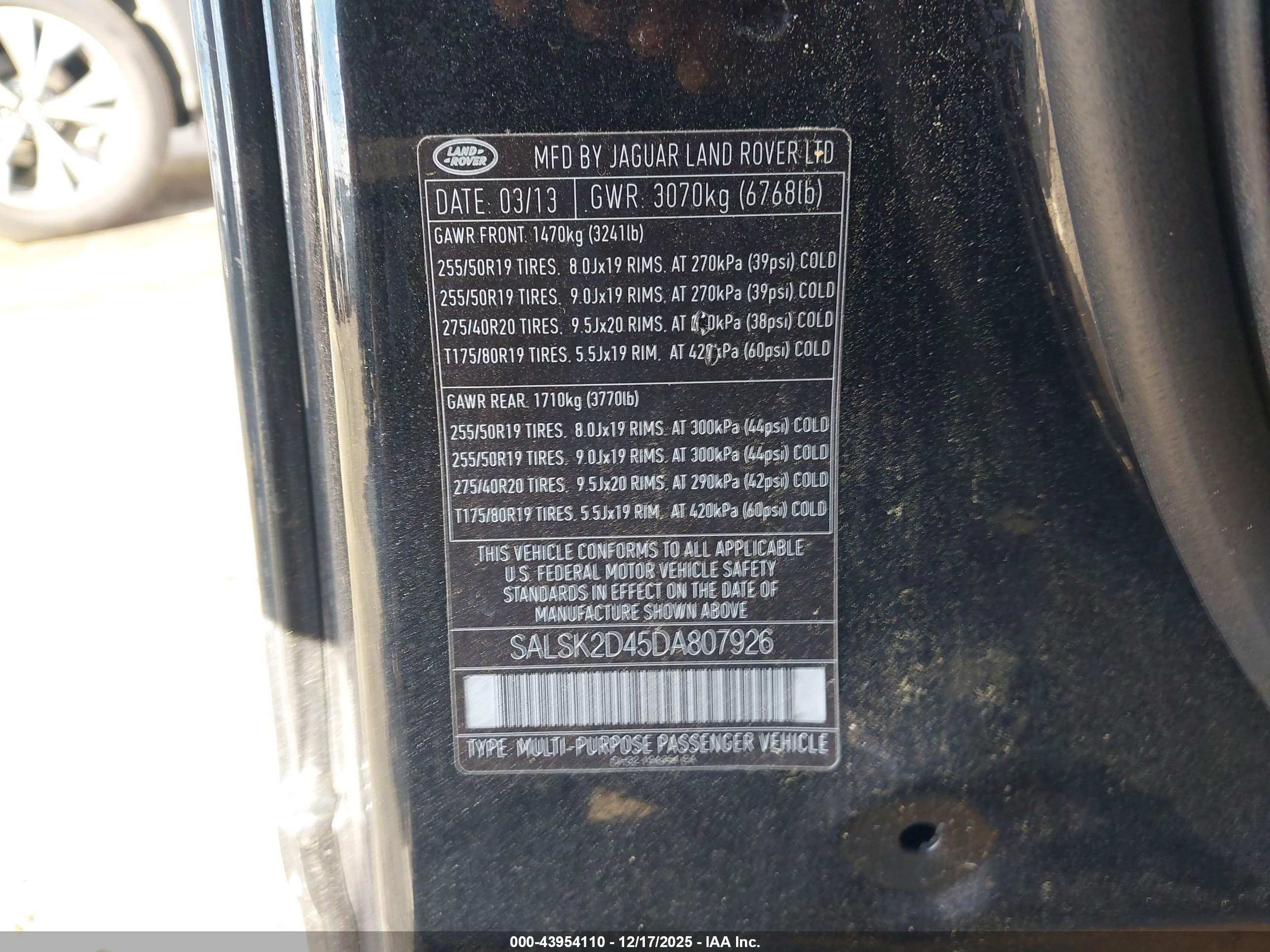 LAND ROVER image 9