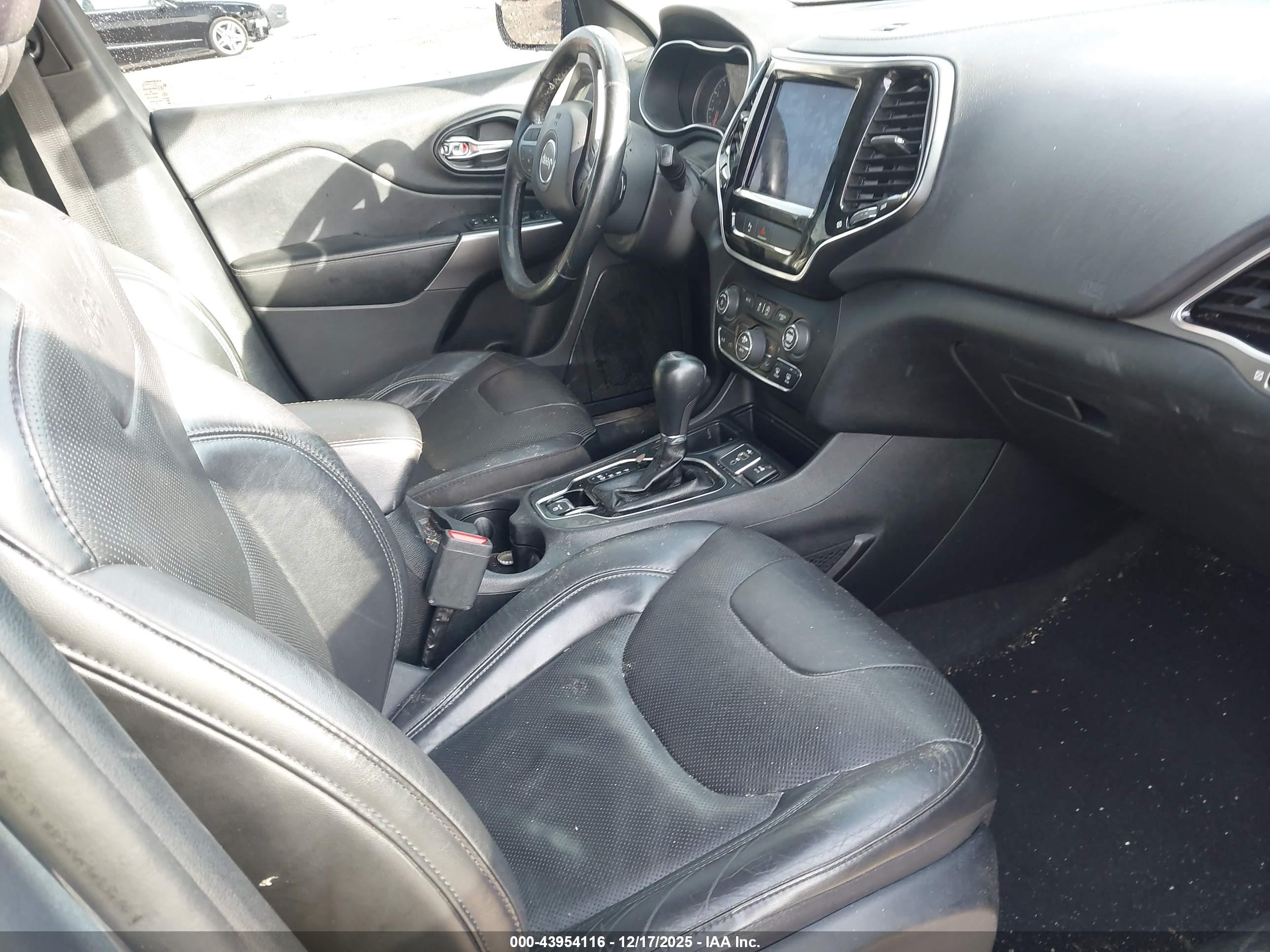 JEEP CHEROKEE image 5