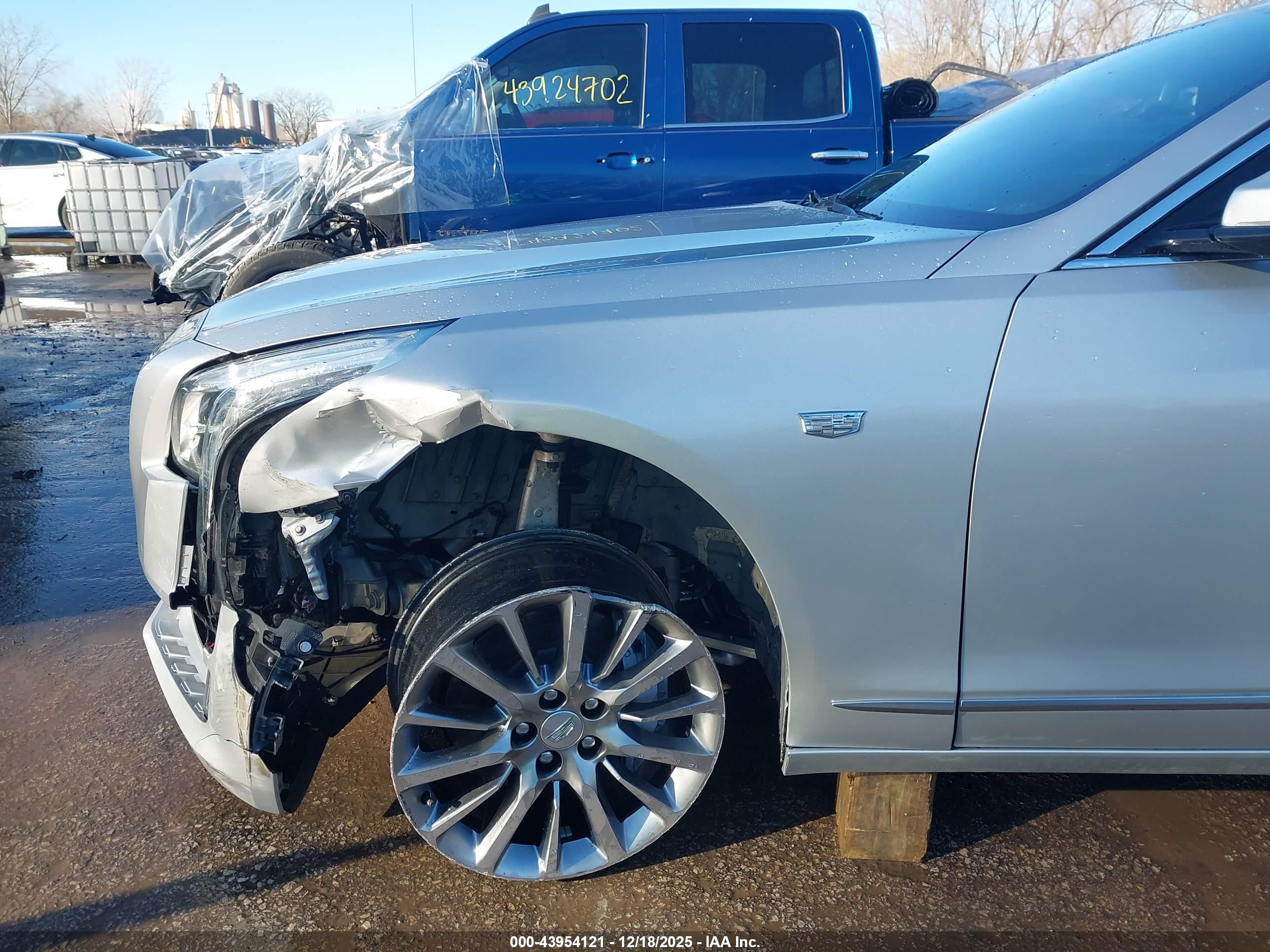CADILLAC CT6 image 6