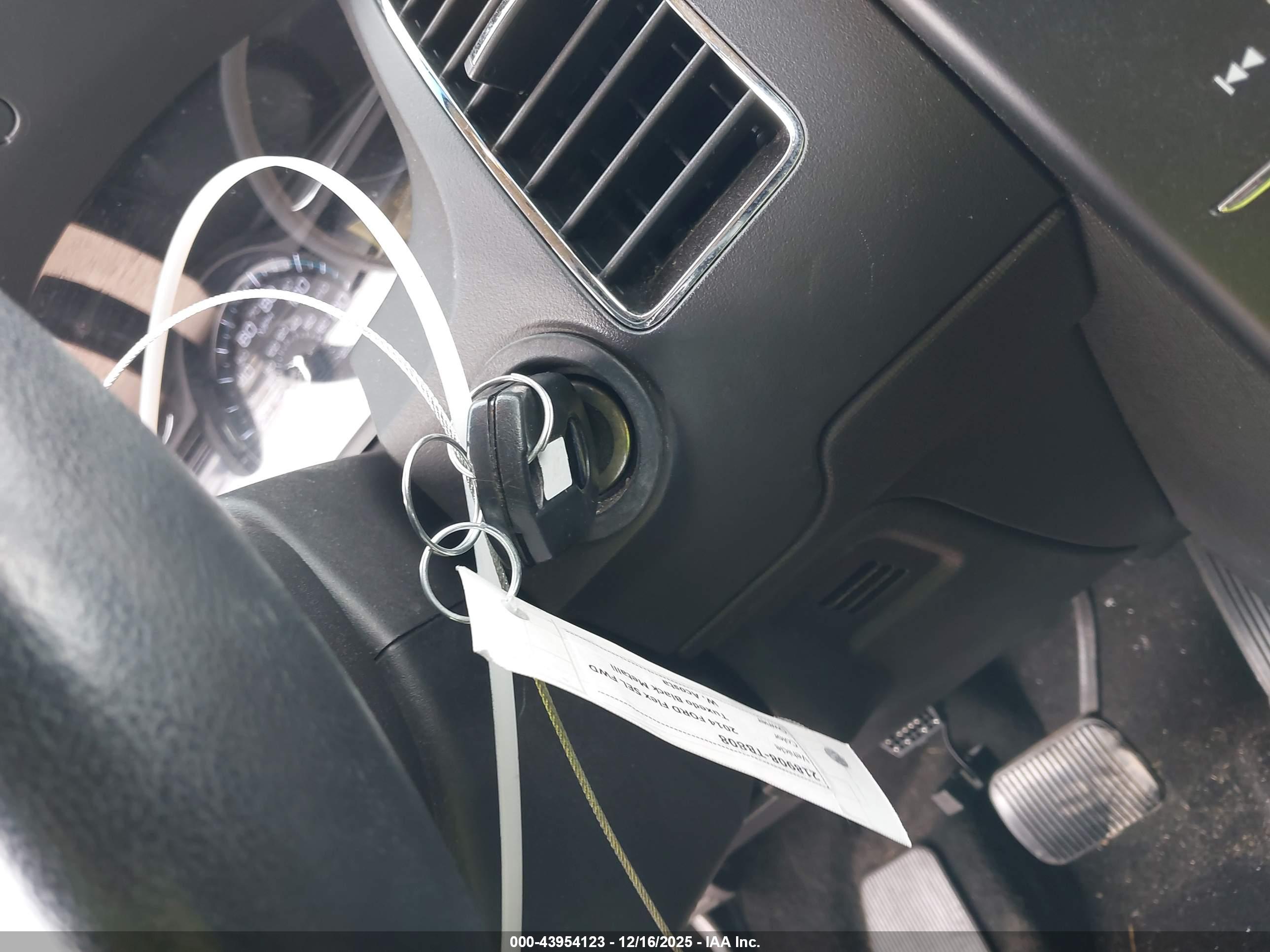 FORD FLEX image 11