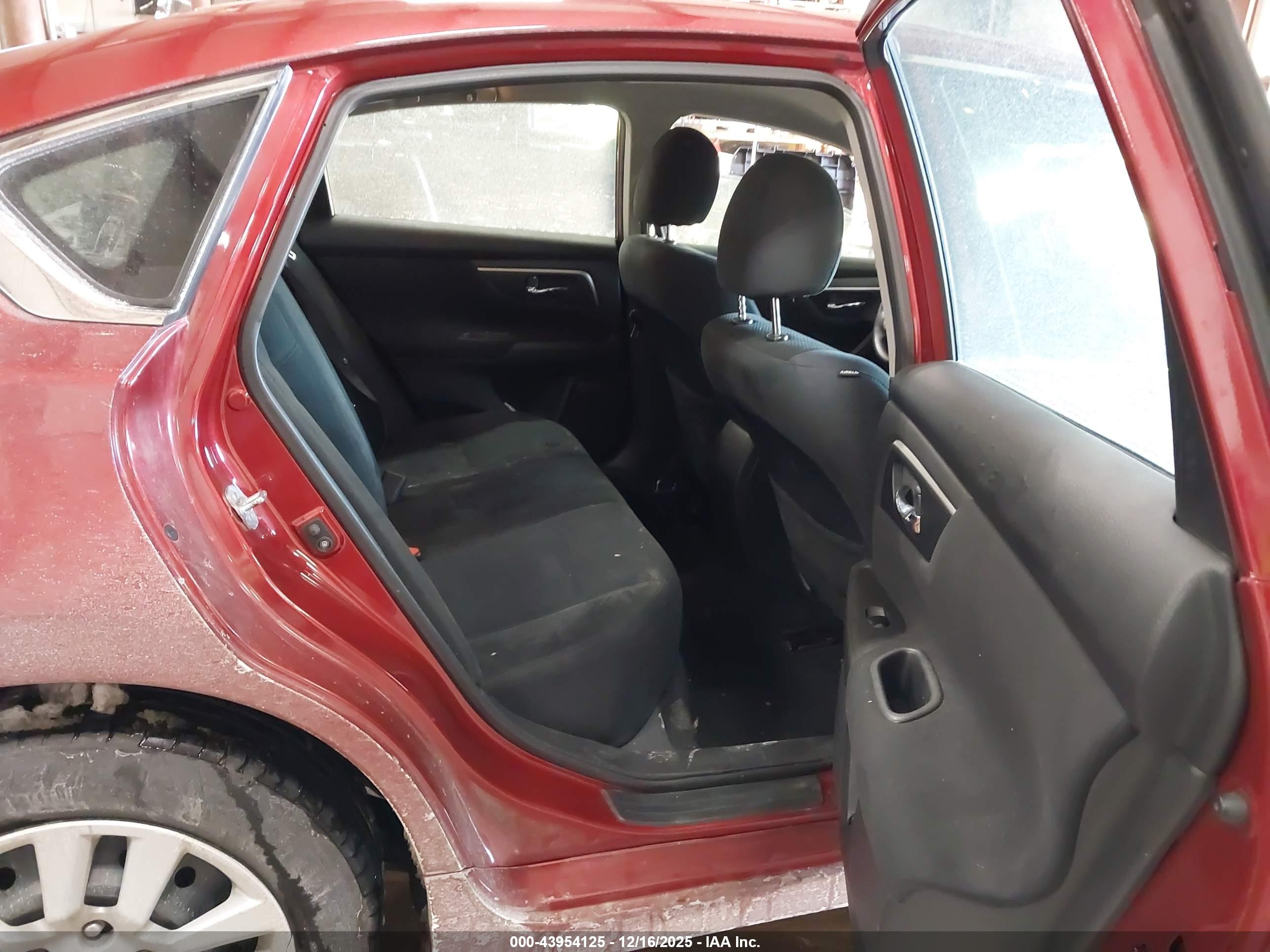 NISSAN ALTIMA image 8