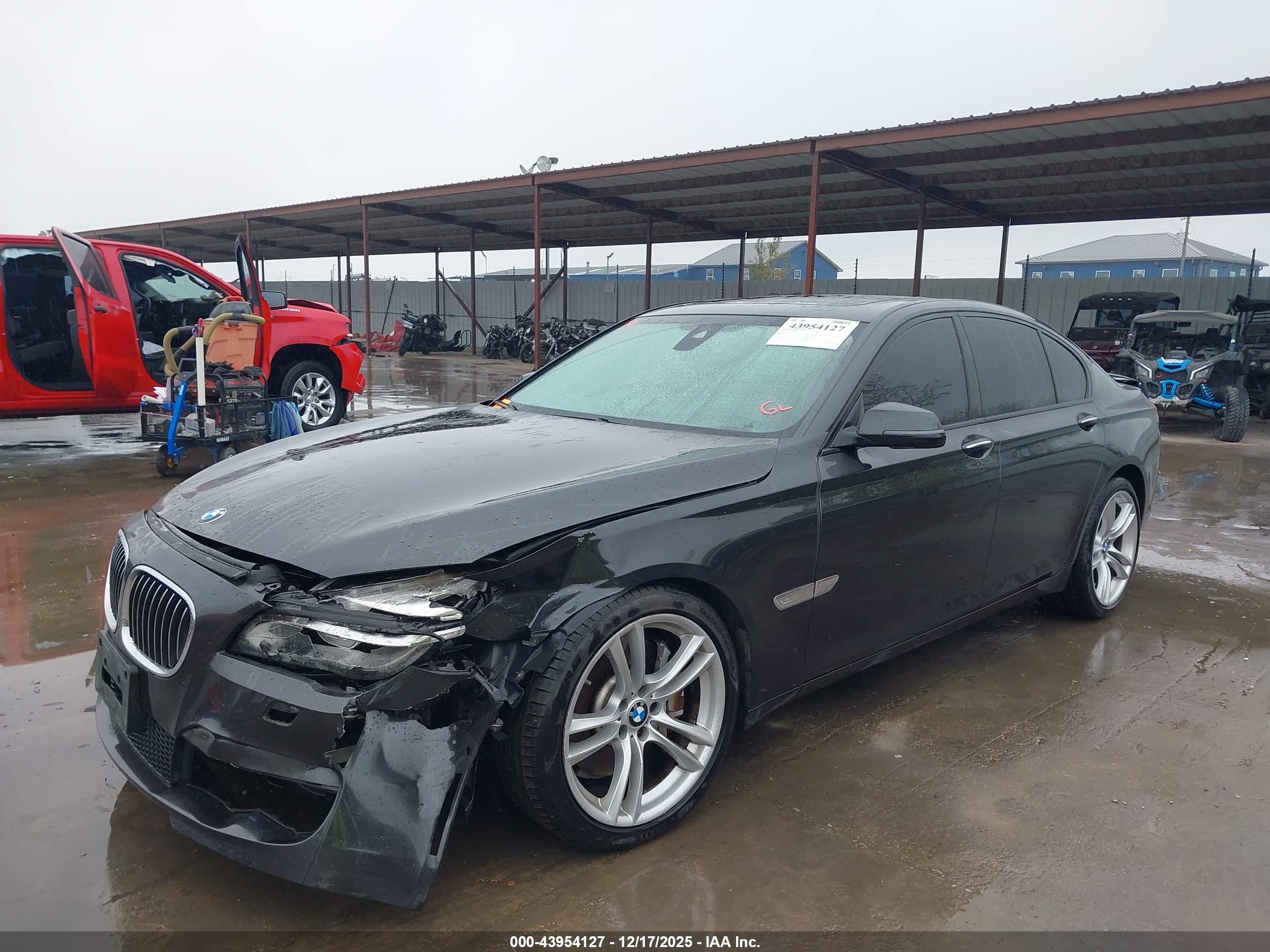 BMW 750I image 2