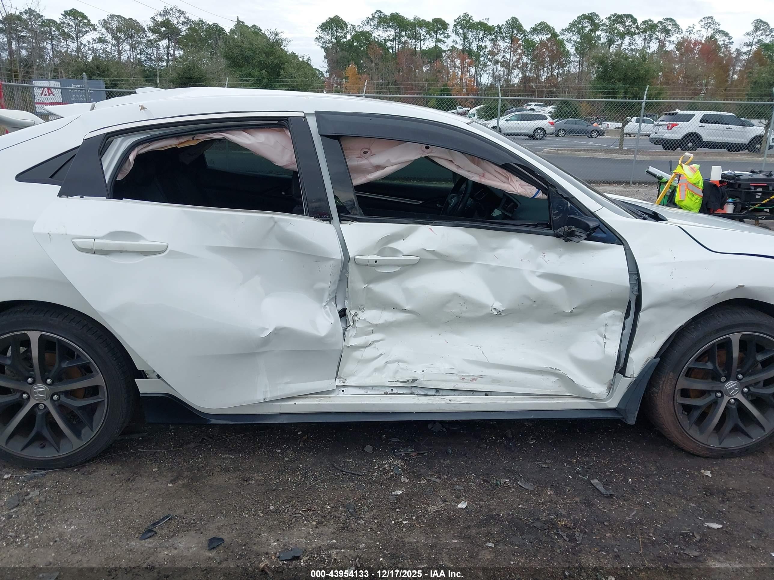 HONDA CIVIC image 6