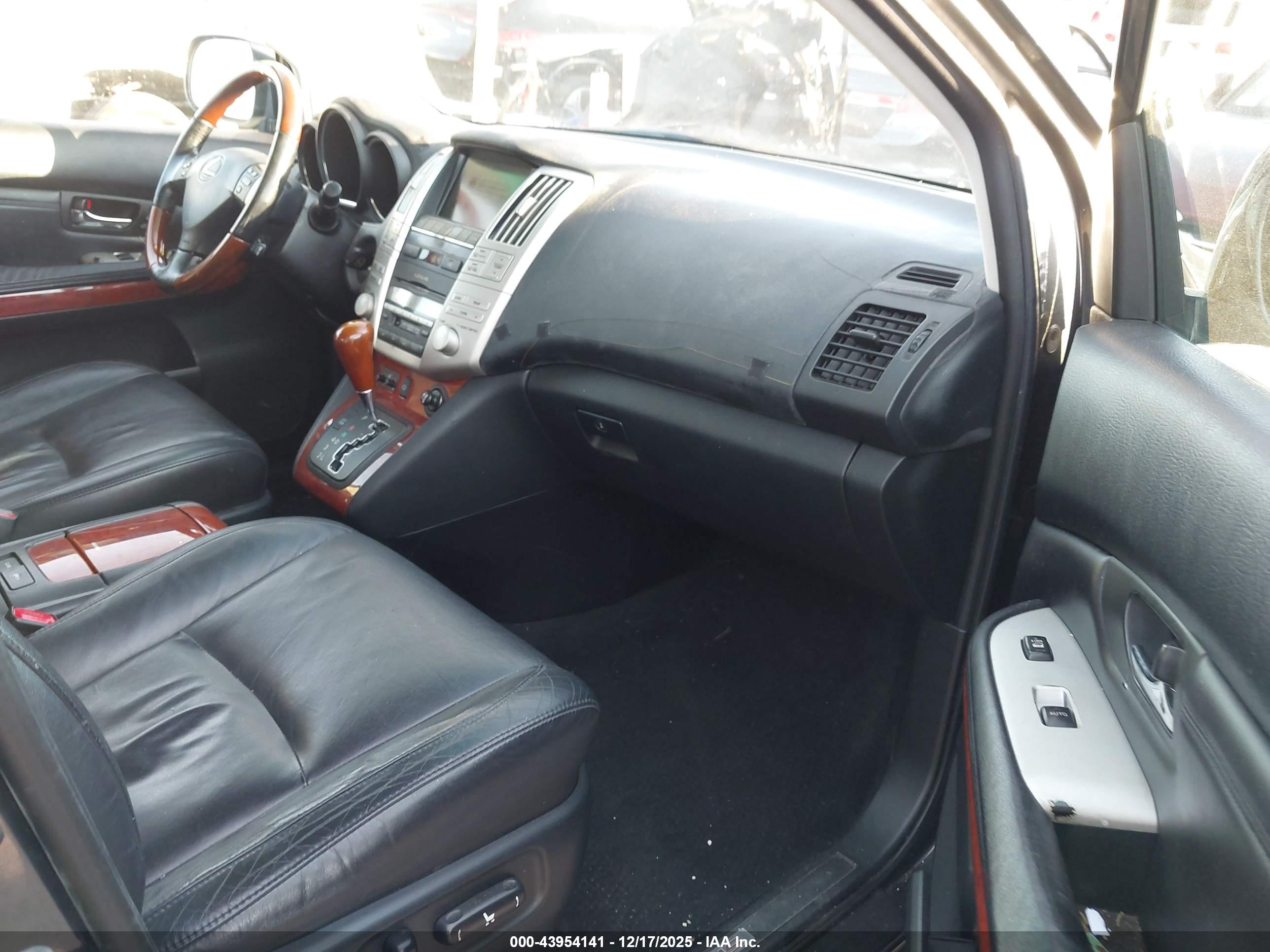LEXUS RX image 5