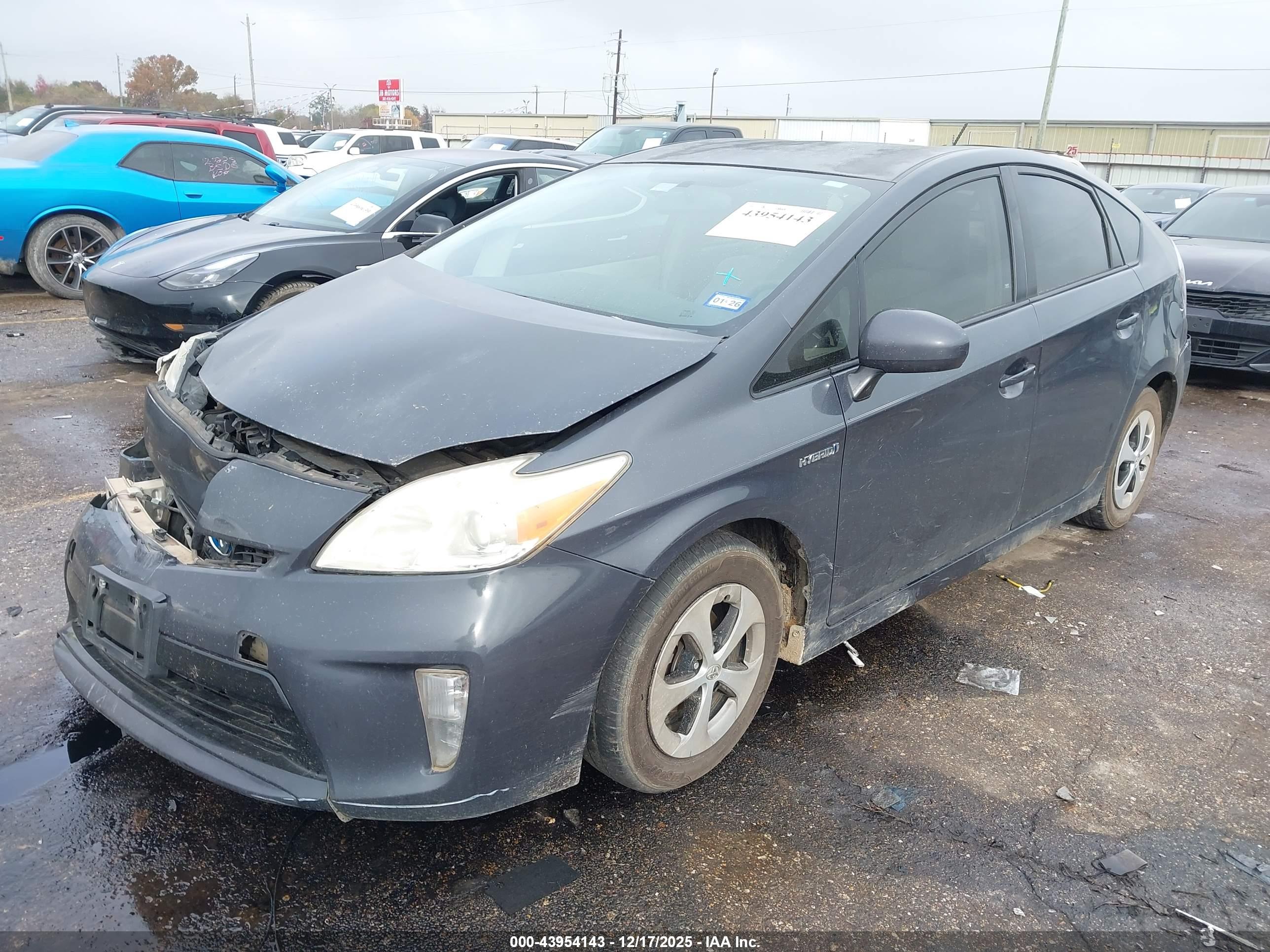 TOYOTA PRIUS image 2