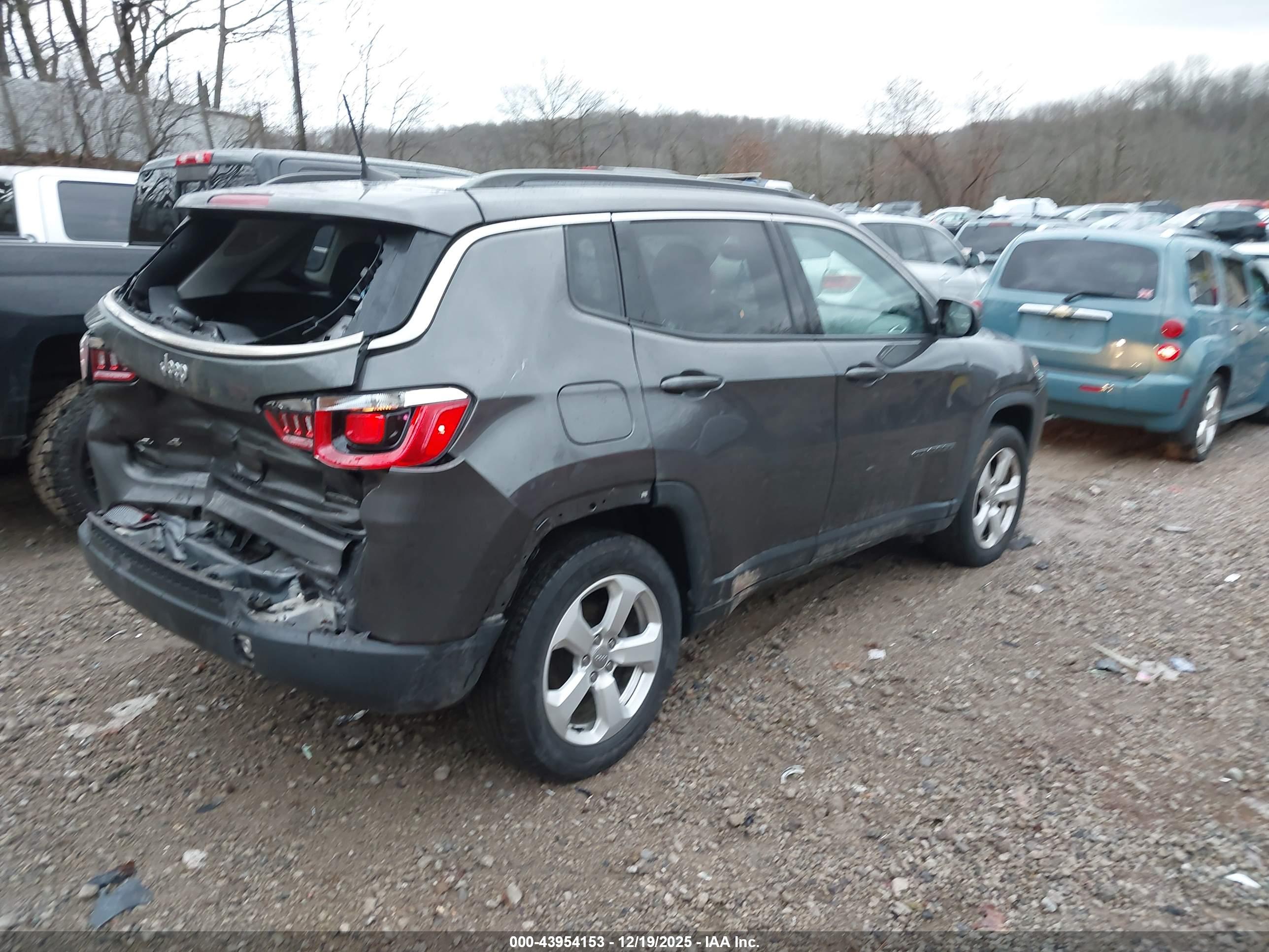 JEEP COMPASS image 4