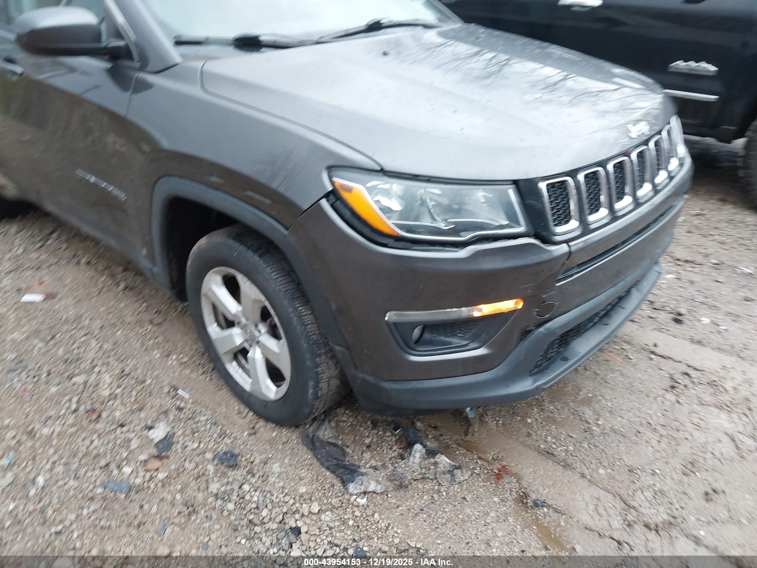 JEEP COMPASS image 6